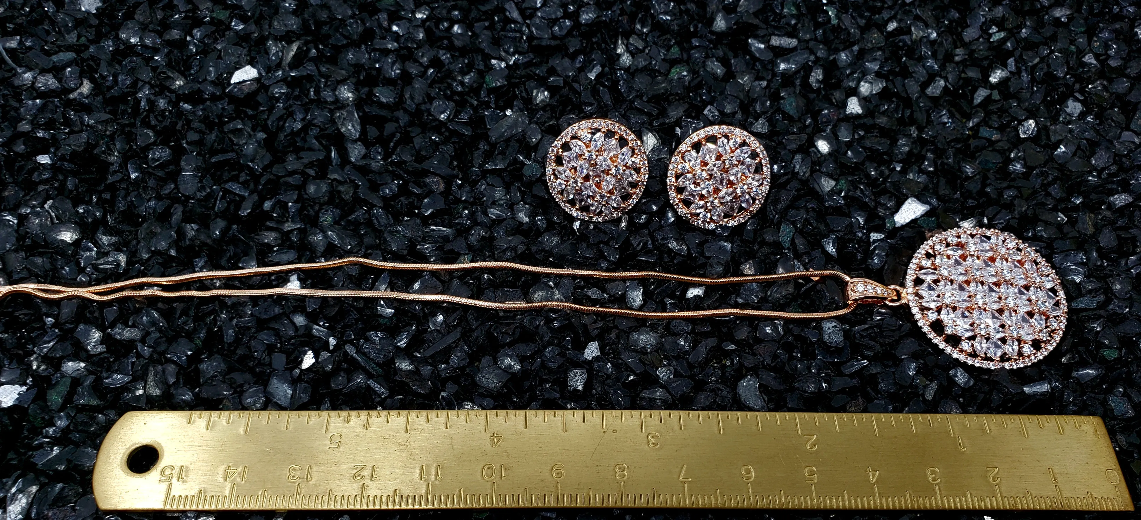 Mary AD Rose Gold Pendant Set