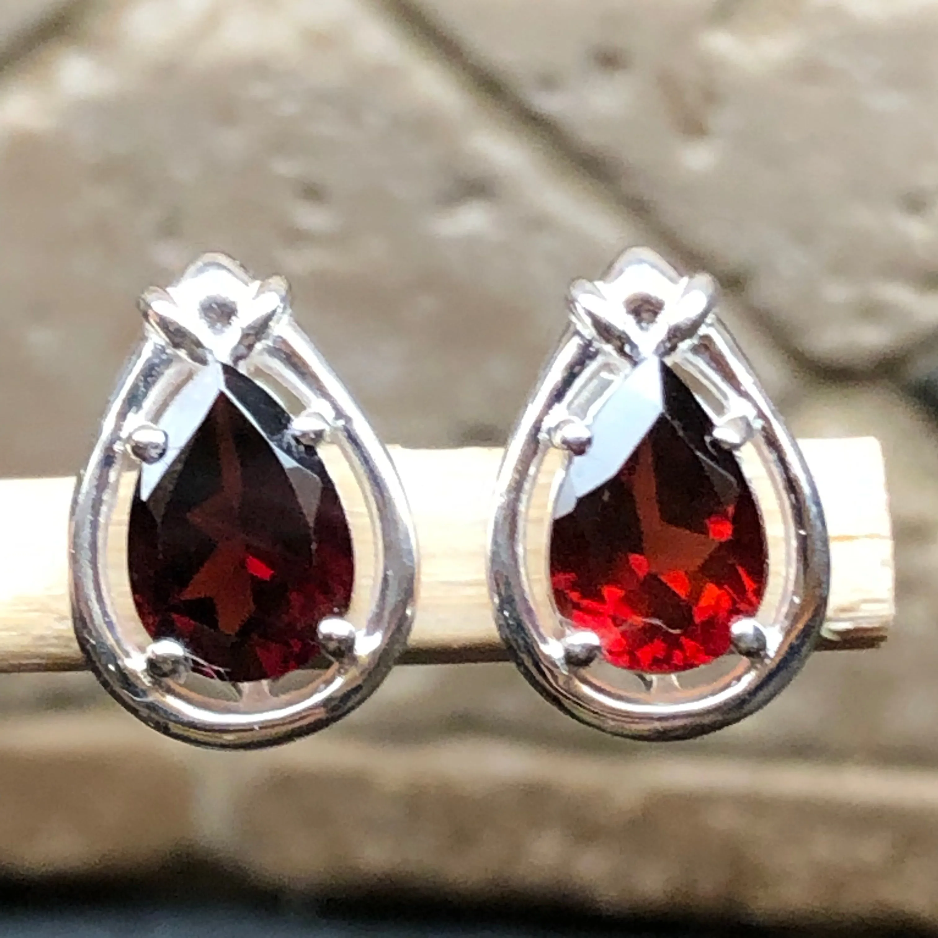 Natual 2ct Pyrope Garnet 925 Solid Sterling Silver Earrings 15mm