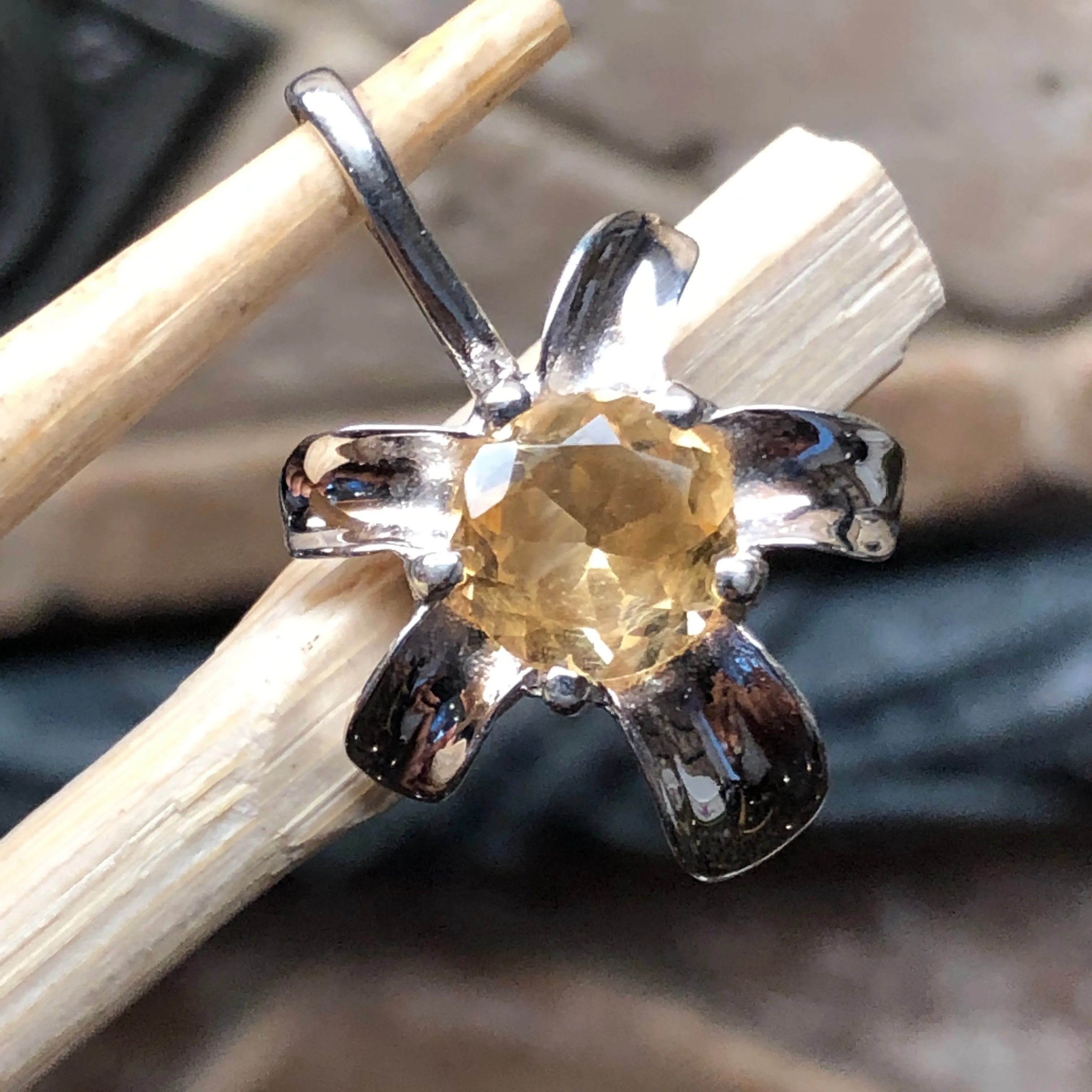 Natural 1.5ct Golden Citrine 925 Solid Sterling Silver Flower Pendant 24mm