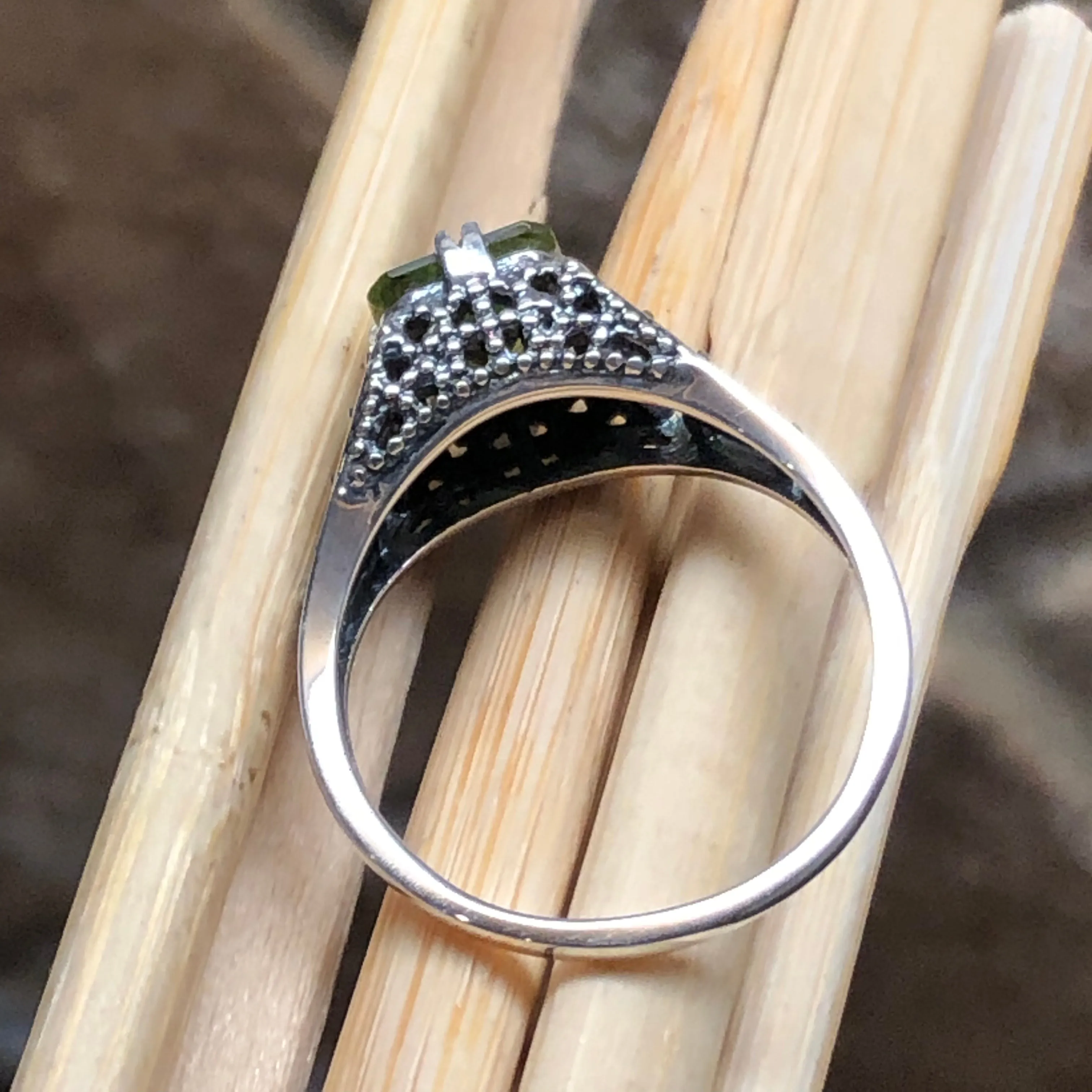 Natural 2.5ct Peridot 925 Solid Sterling Silver Engagement Ring Size 5, 6, 7, 8, 9