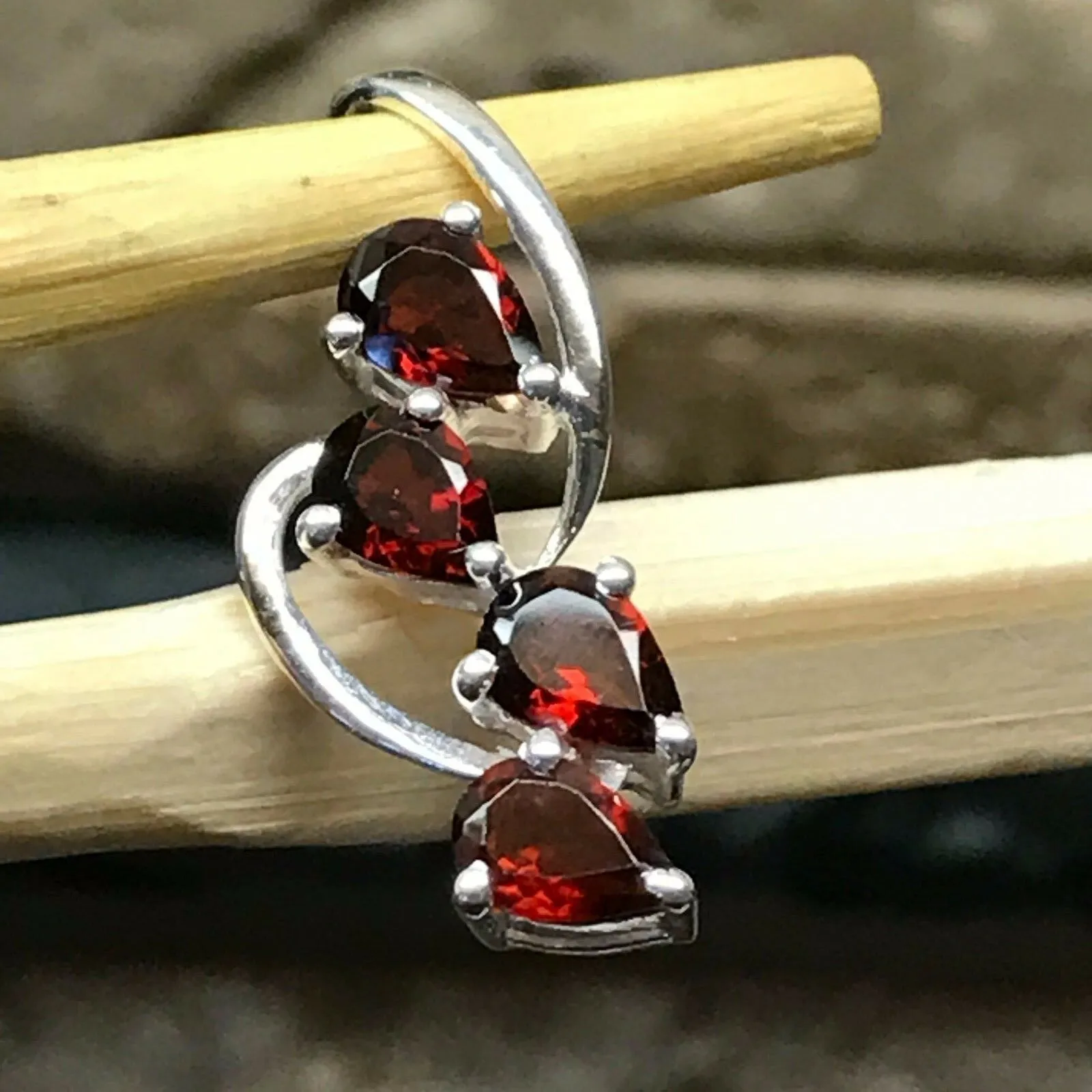 Natural 2.5ct Pyrope Garnet 925 Solid Sterling Silver Pendant 25mm