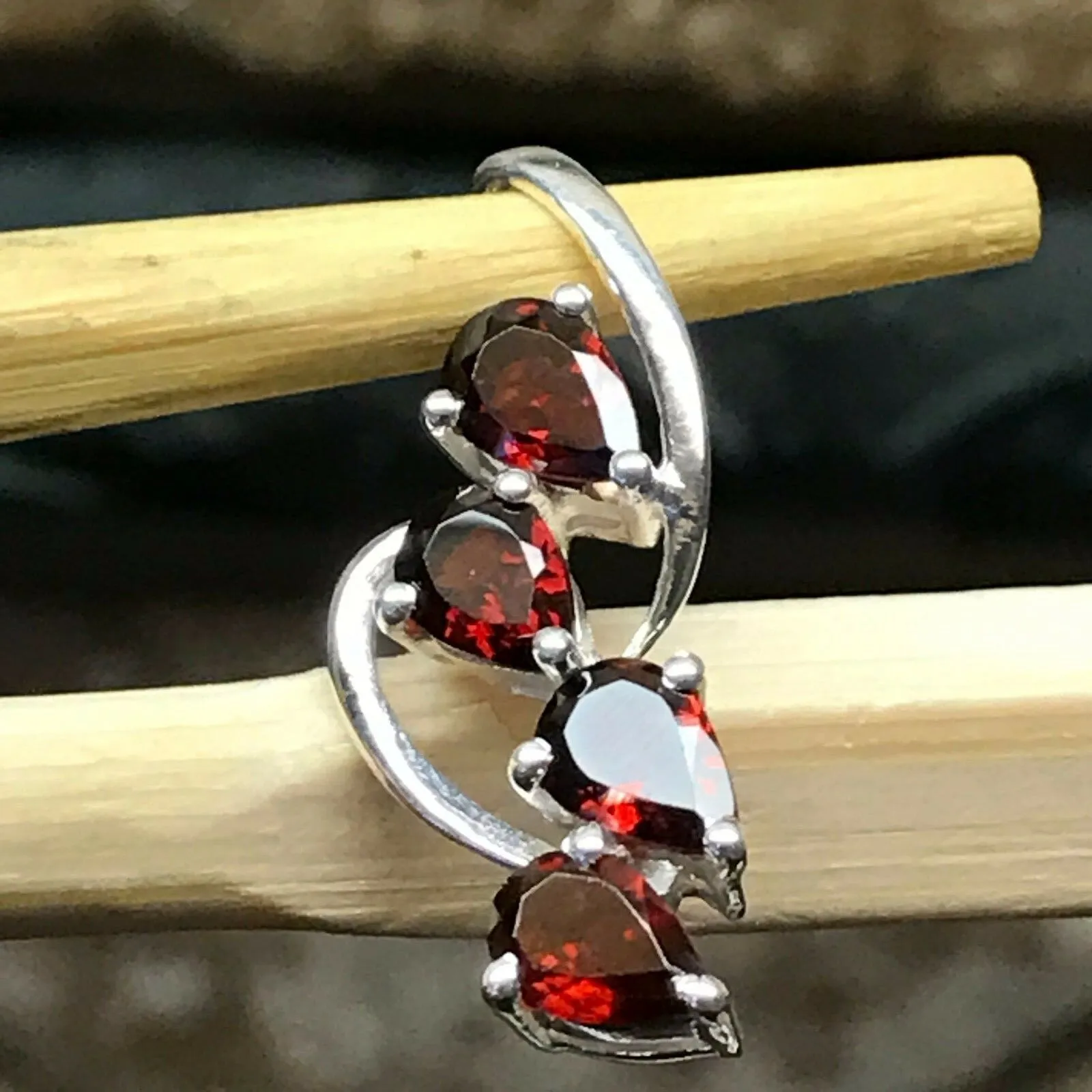 Natural 2.5ct Pyrope Garnet 925 Solid Sterling Silver Pendant 25mm