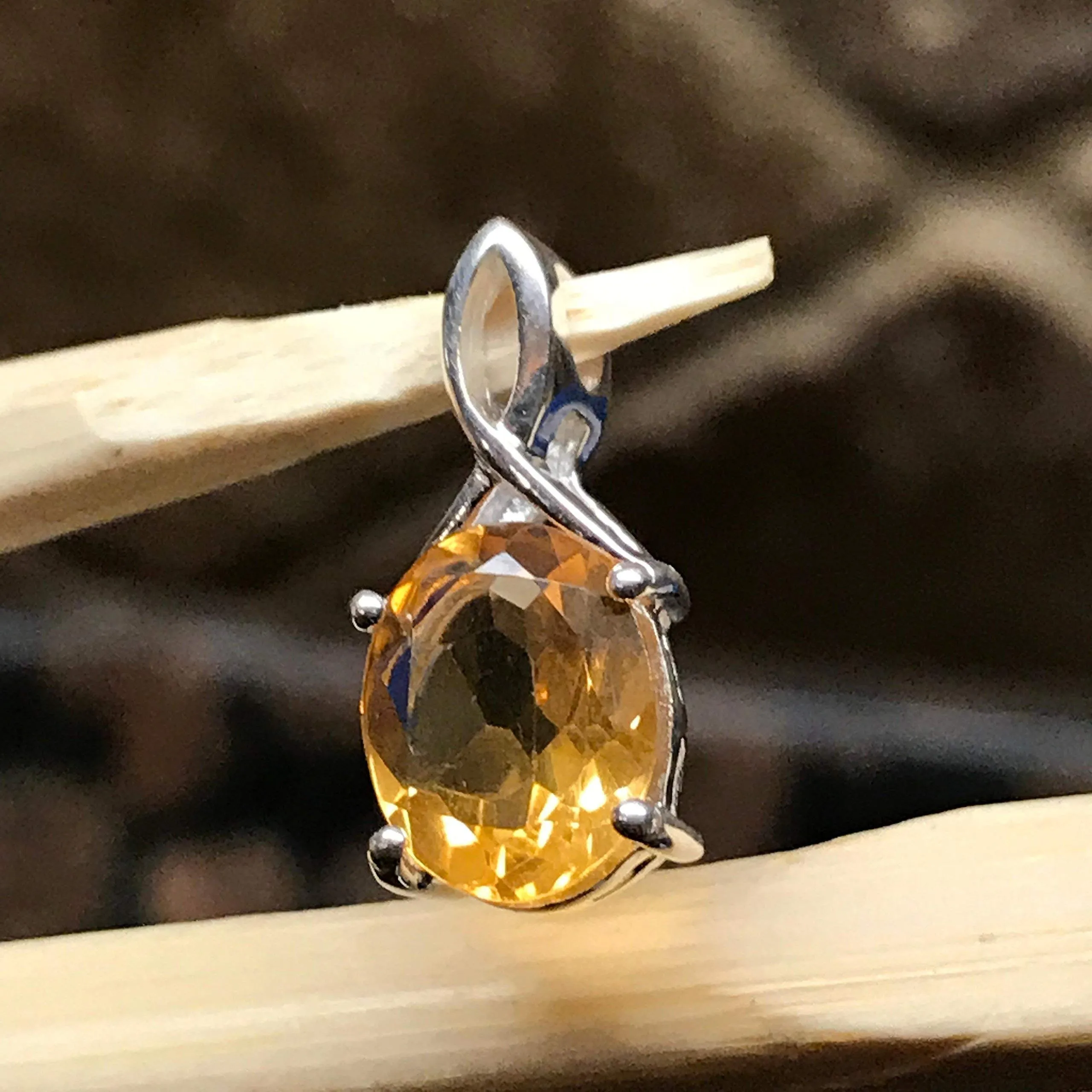 Natural 2ct Golden Citrine 925 Solid Sterling Silver Pendant 18mm