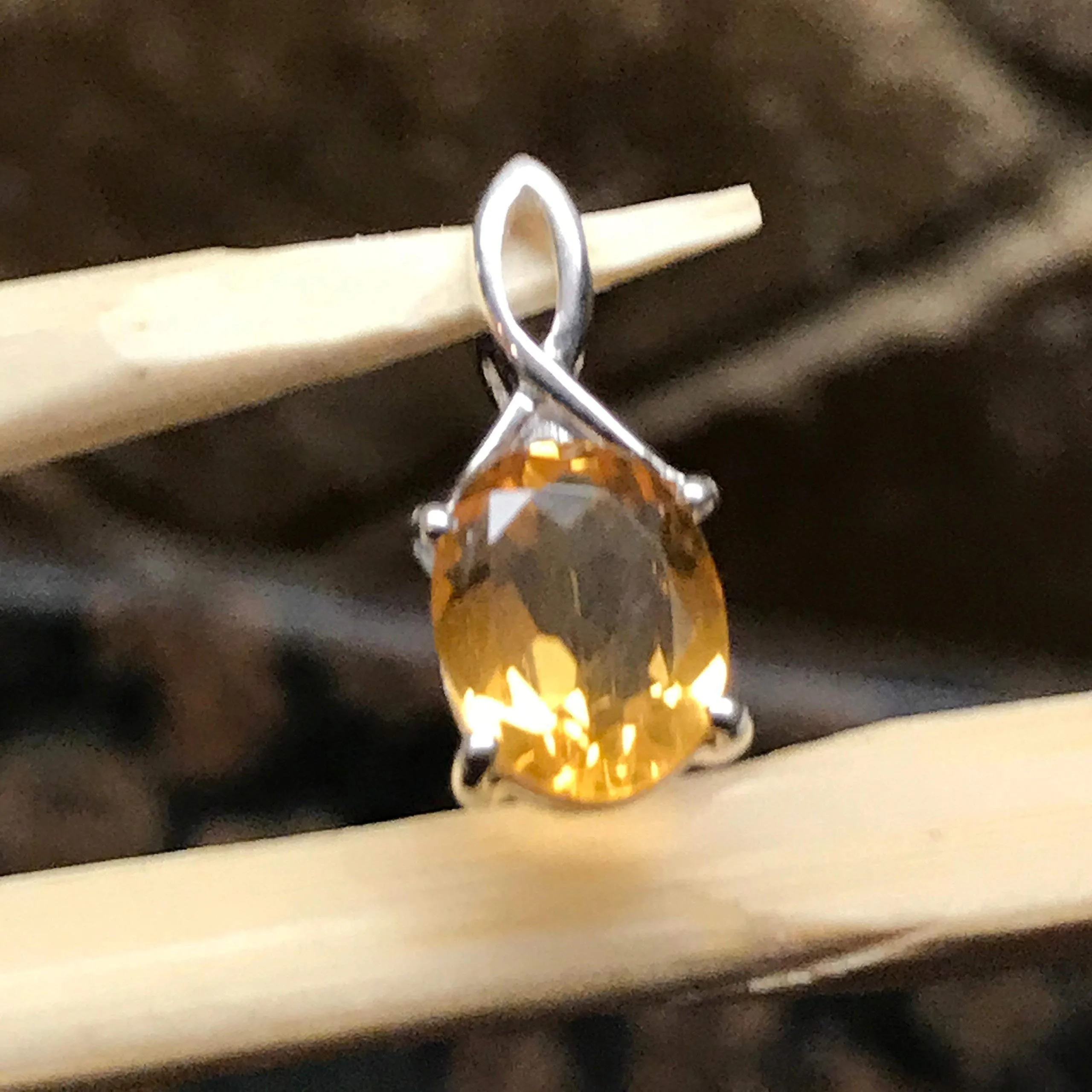 Natural 2ct Golden Citrine 925 Solid Sterling Silver Pendant 18mm