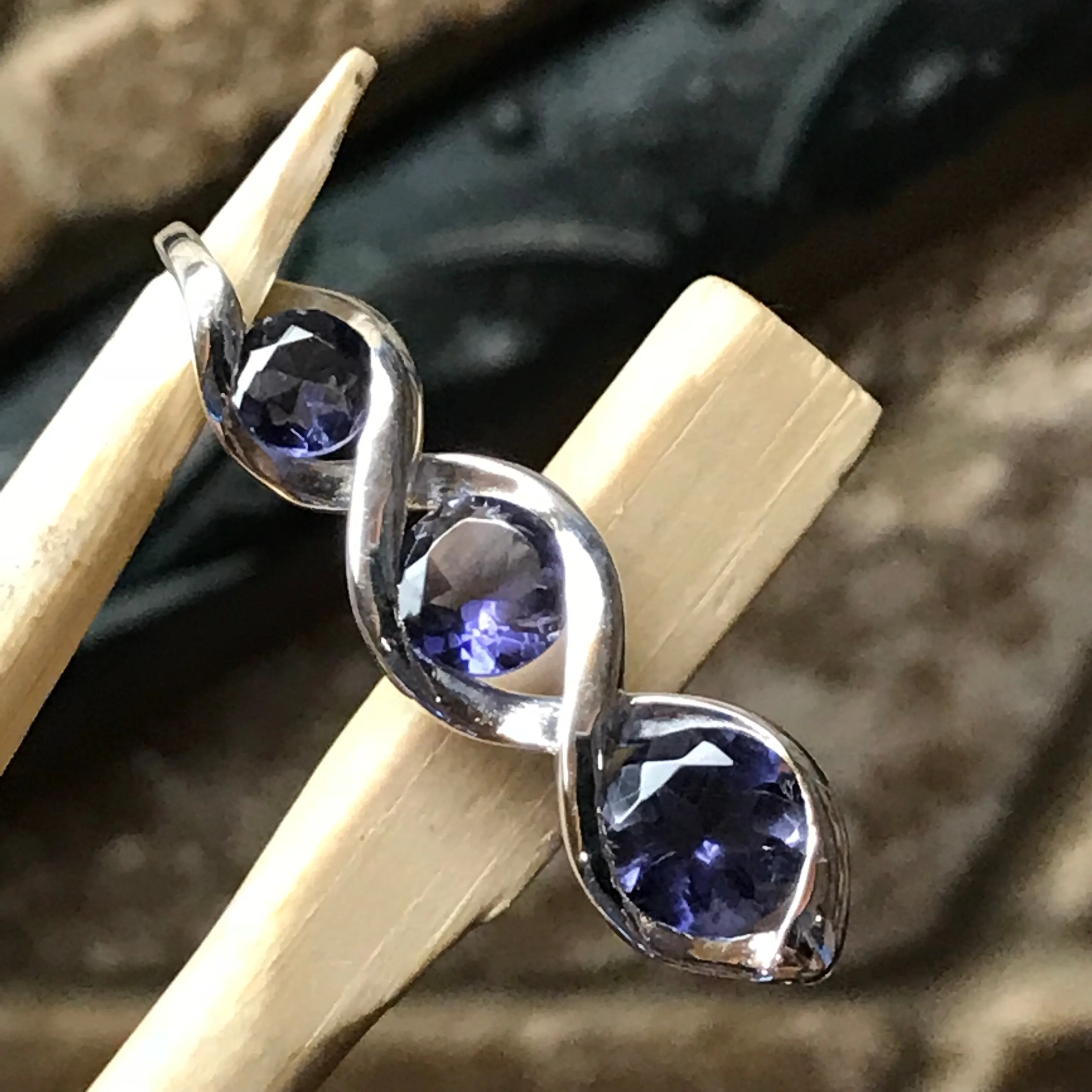 Natural 2ct Iolite 925 Solid Sterling Silver Pendant 28mm