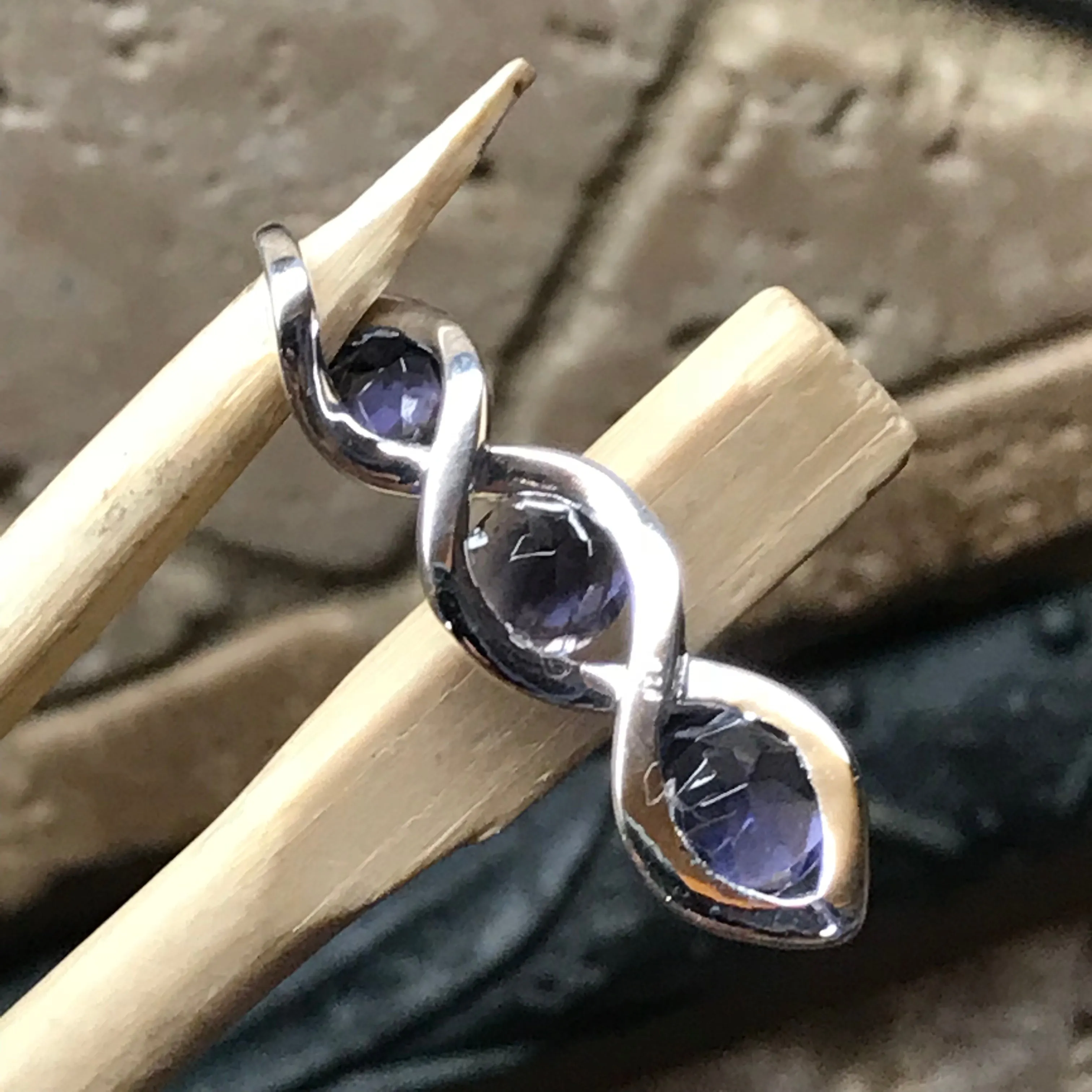 Natural 2ct Iolite 925 Solid Sterling Silver Pendant 28mm