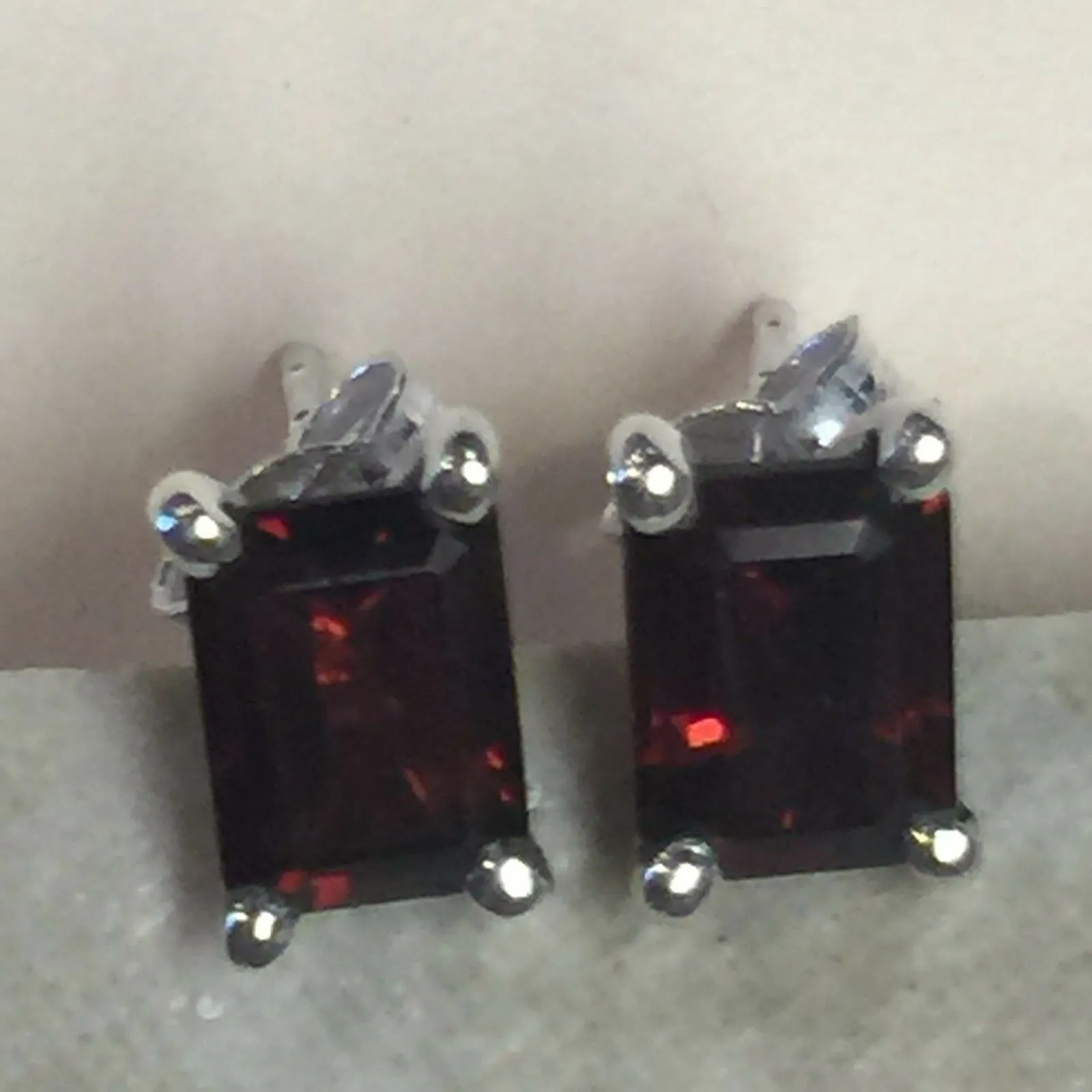 Natural 2ct Pyrope Garnet 925 Solid Sterling Silver Earrings 7mm