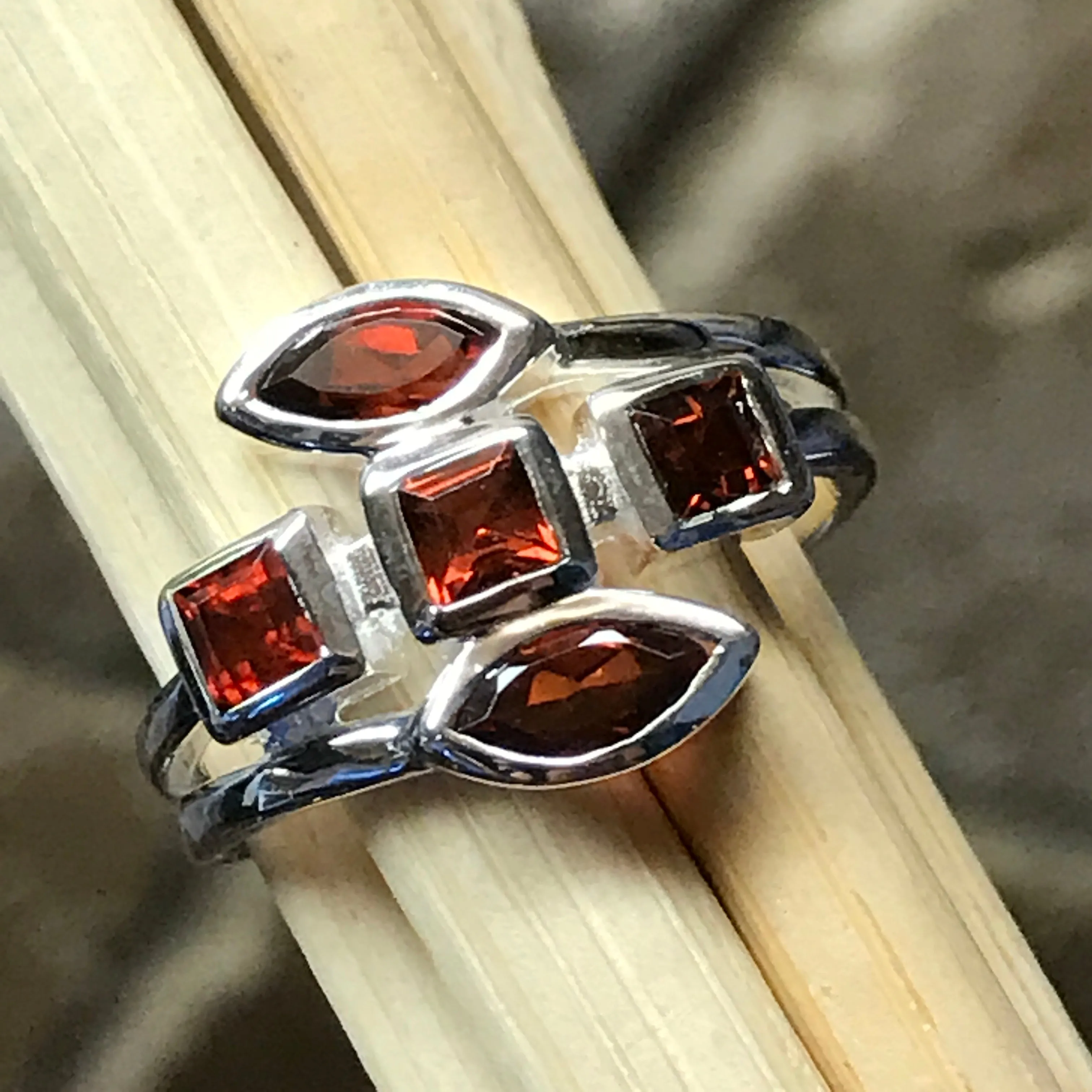 Natural 2ct Pyrope Garnet 925 Solid Sterling Silver Ring Size 6, 7, 8, 9