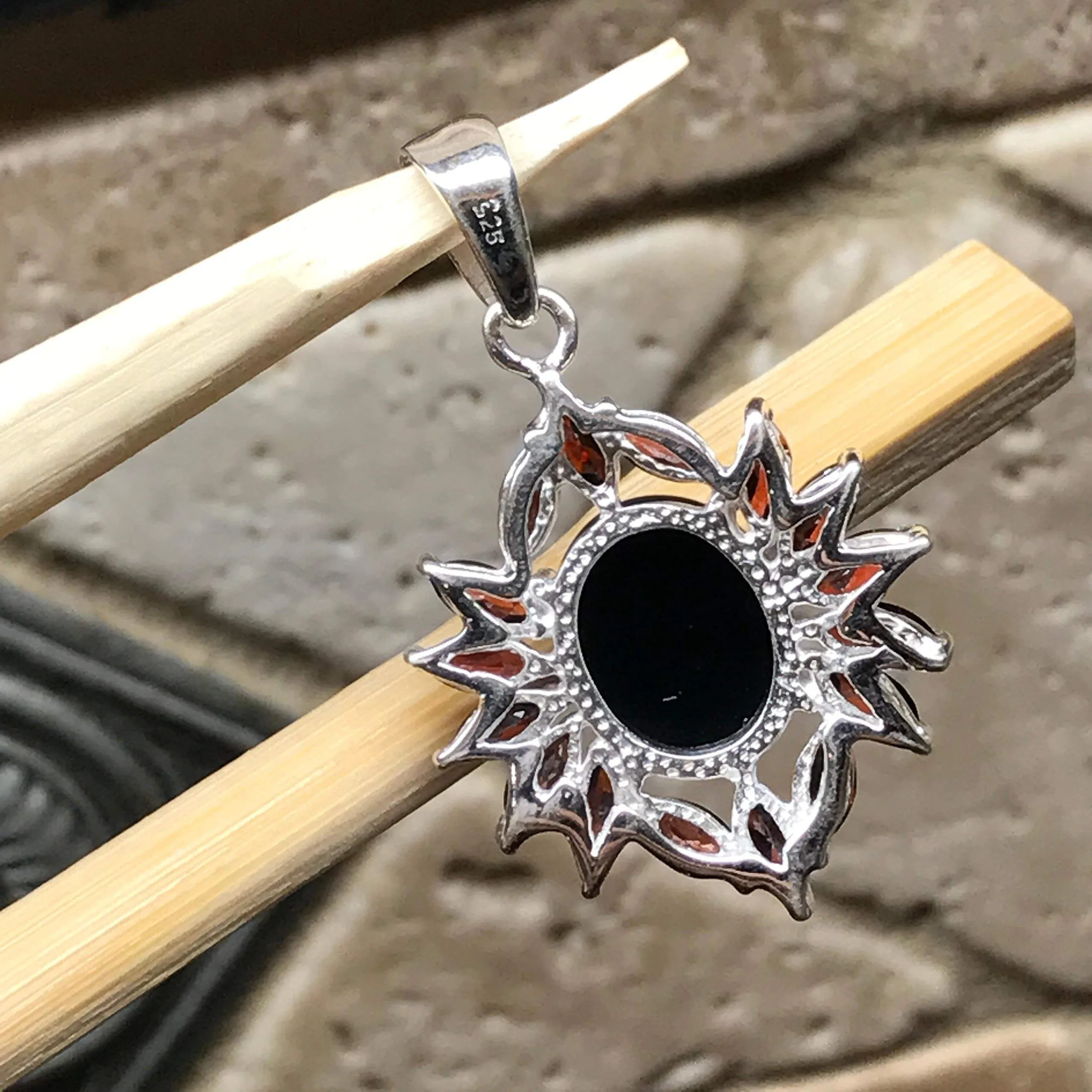 Natural 8ct Pyrope Garnet, Black Onyx 925 Solid Sterling Silver Pendant 32mm