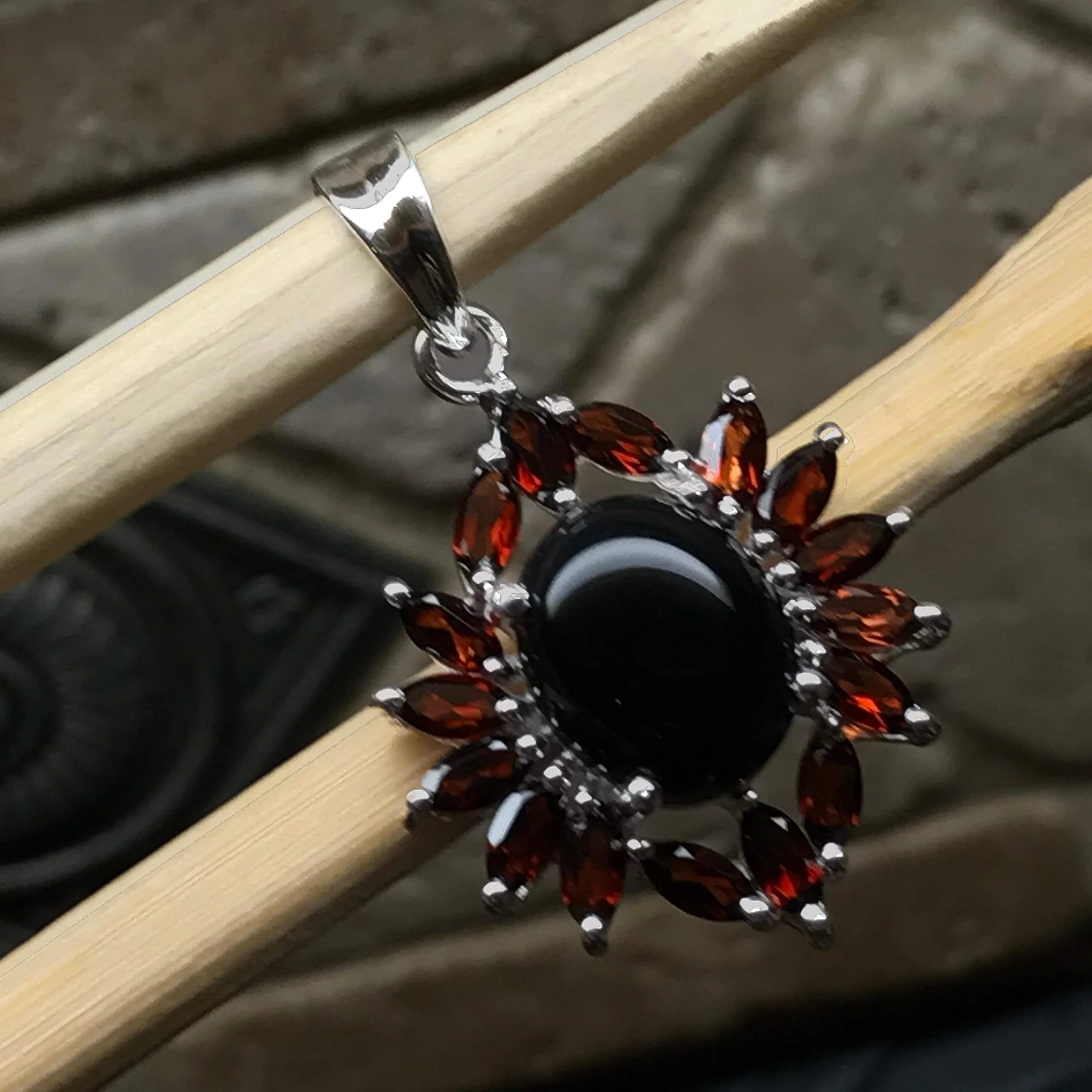 Natural 8ct Pyrope Garnet, Black Onyx 925 Solid Sterling Silver Pendant 32mm