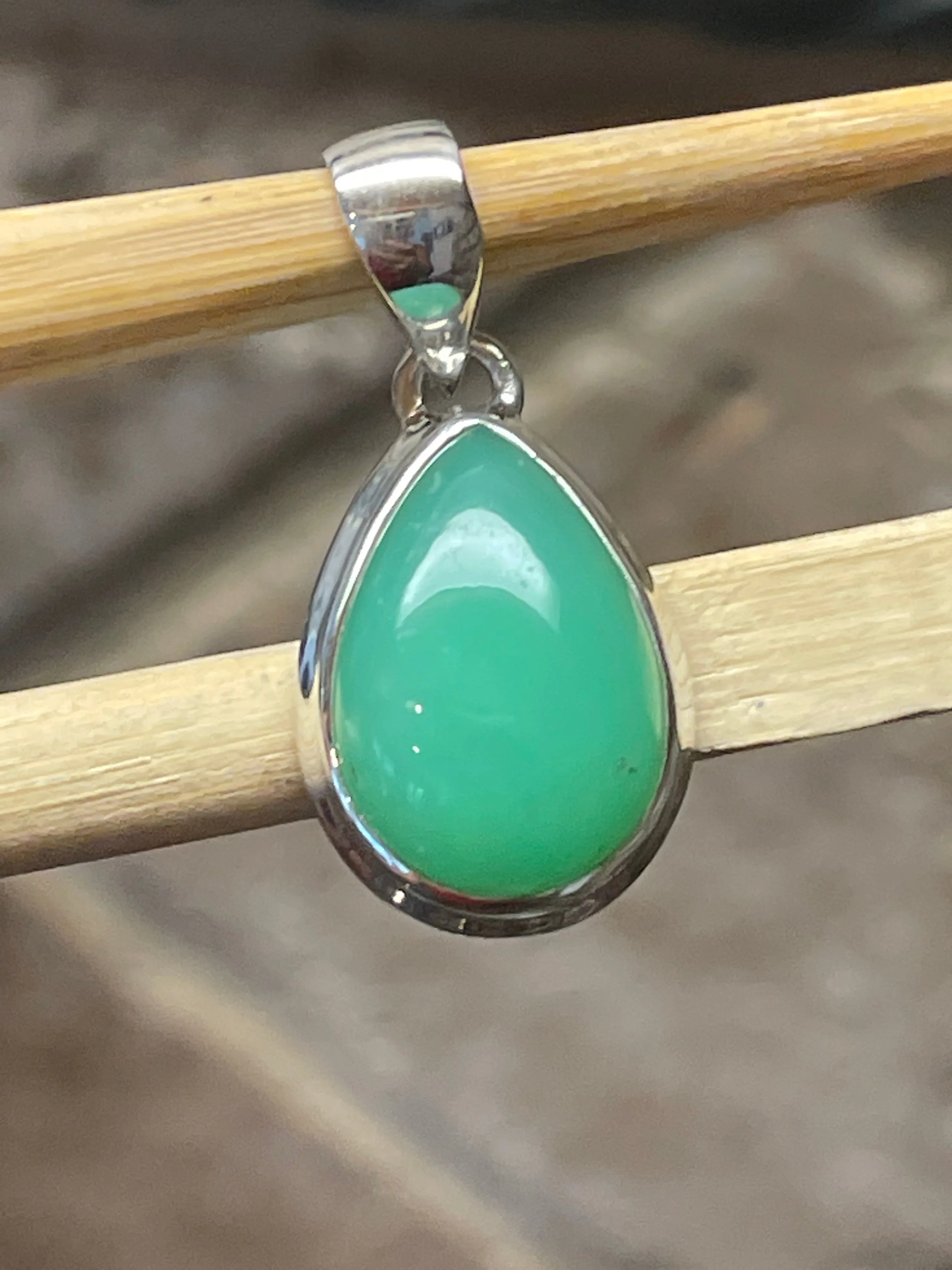 Natural Australian Chrysoprase 925 Sterling Silver Pendant 25mm
