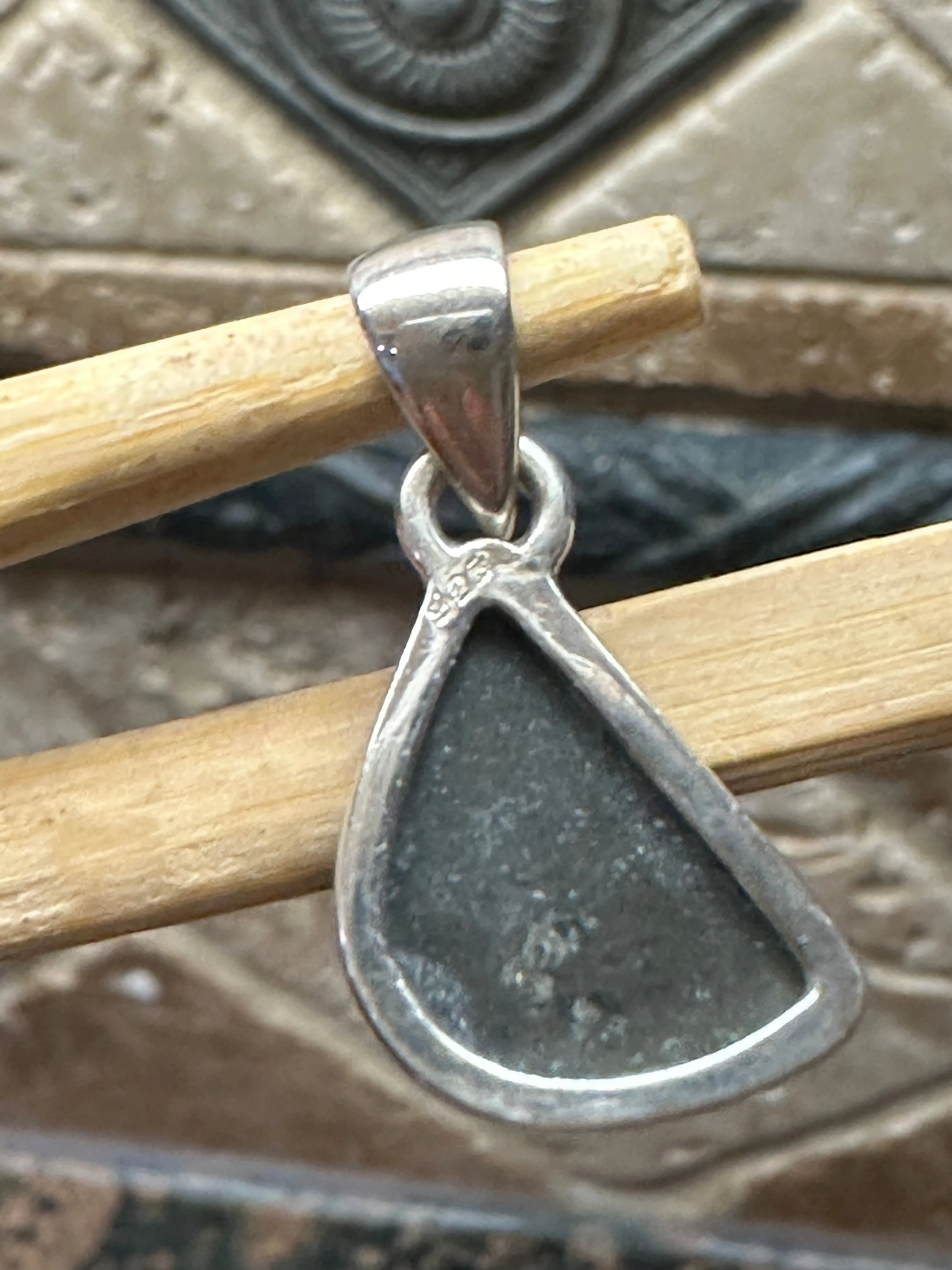 Natural Canadian Ammolite 925 Solid Sterling Silver Pendant 22mm