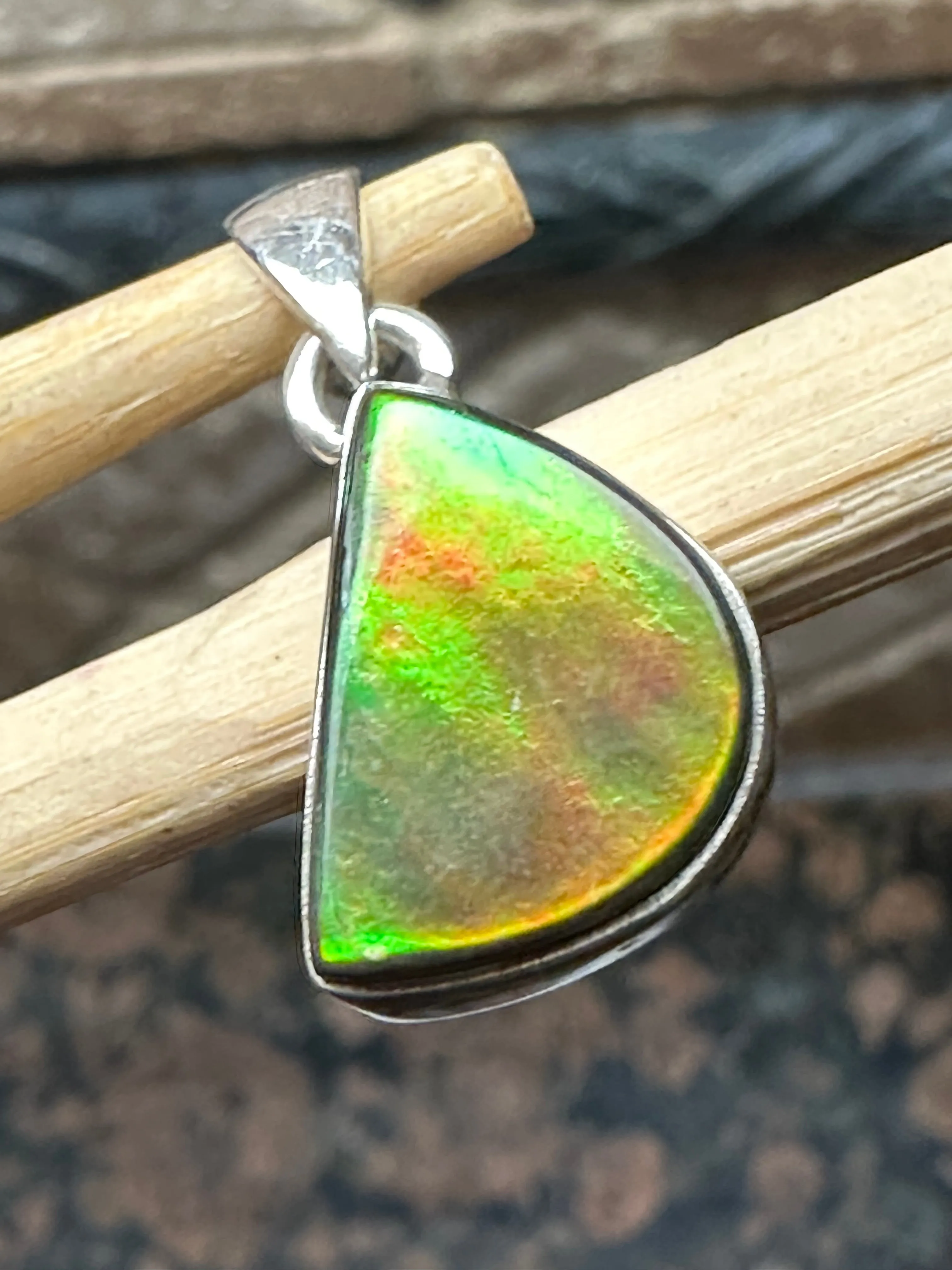 Natural Canadian Ammolite 925 Solid Sterling Silver Pendant 22mm