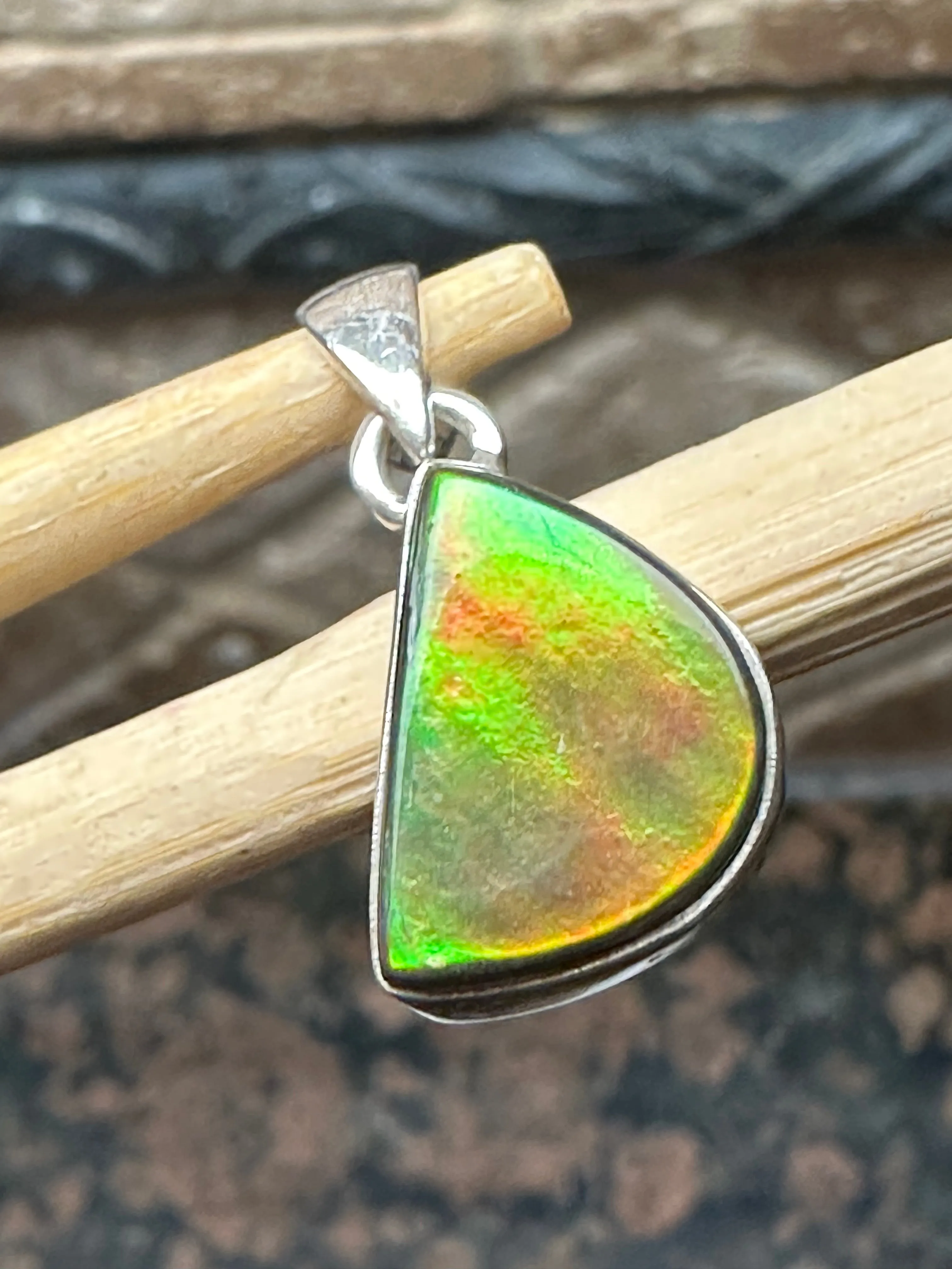 Natural Canadian Ammolite 925 Solid Sterling Silver Pendant 22mm