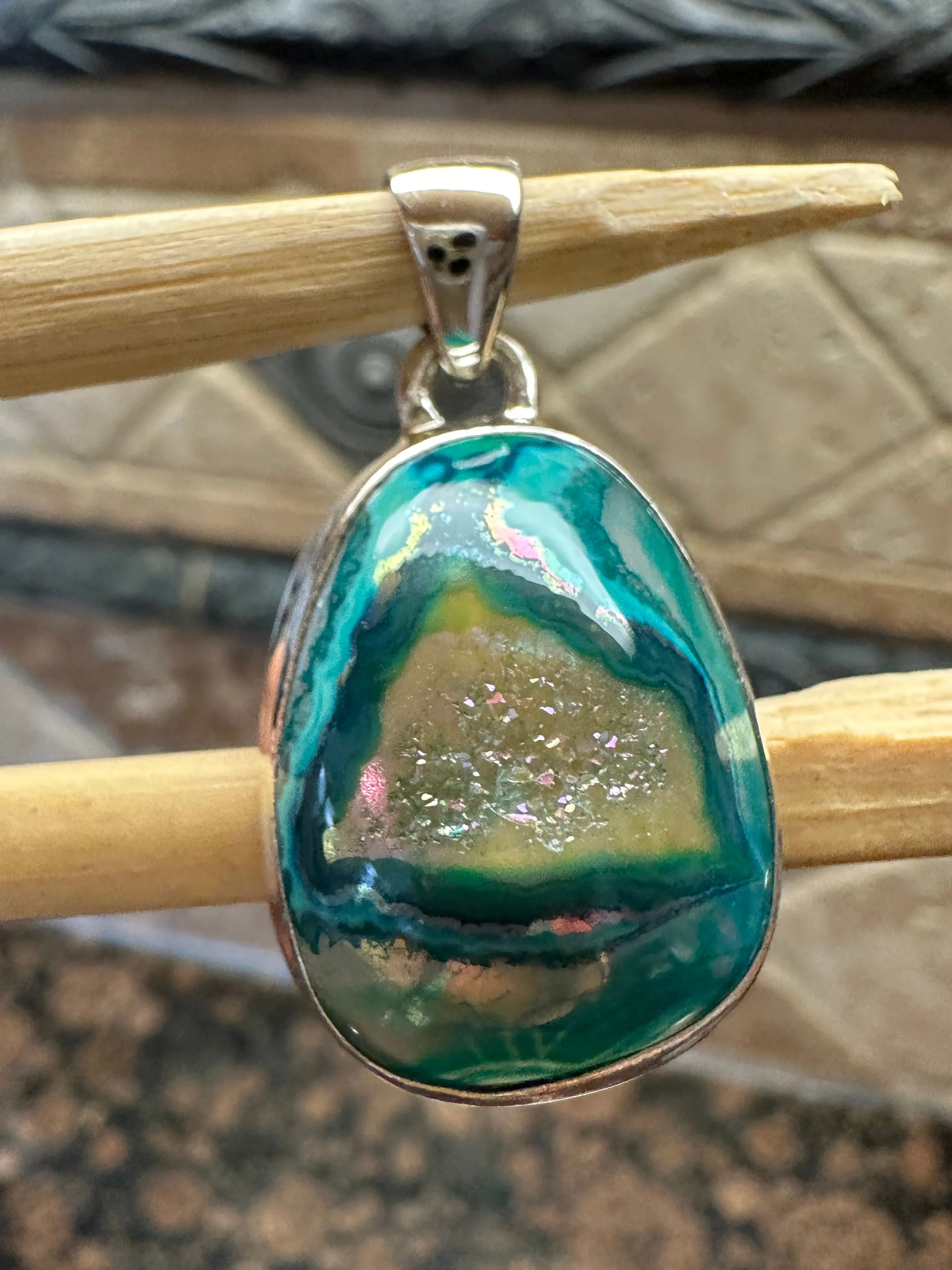 Natural Green Aura Druzy 925 Sterling Silver Pendant 32mm