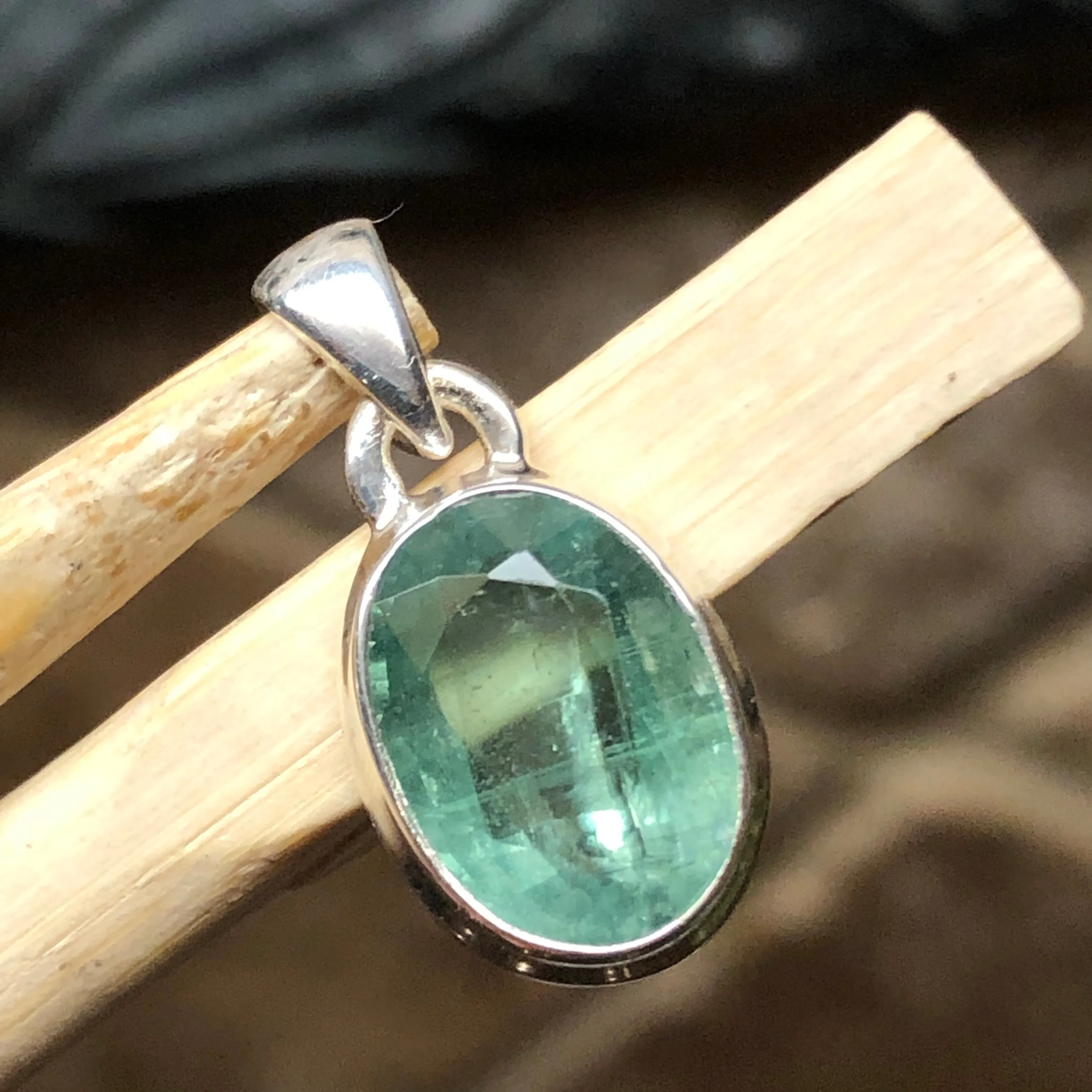 Natural Green Kyanite 925 Solid Sterling Silver Pendant 17mm