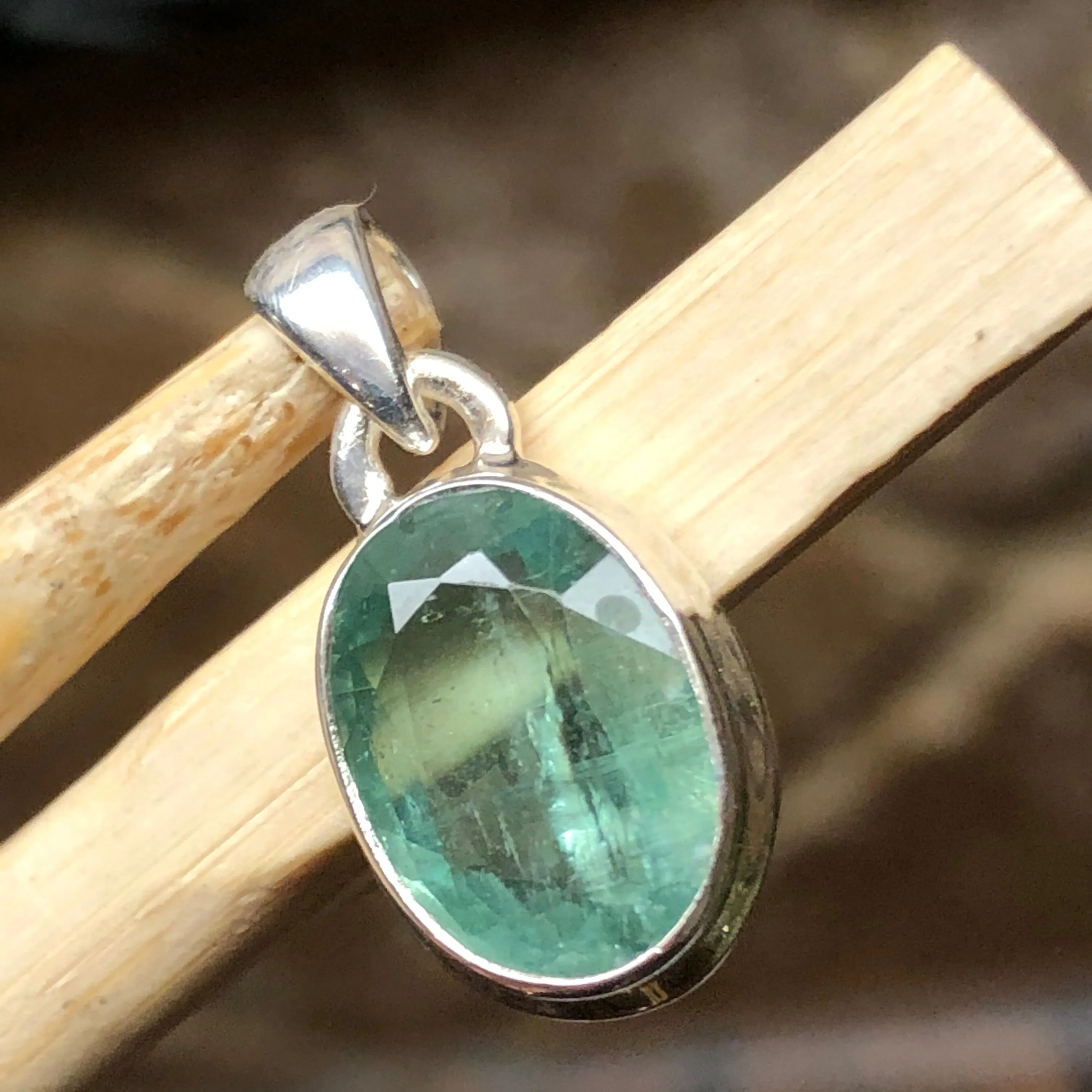 Natural Green Kyanite 925 Solid Sterling Silver Pendant 17mm
