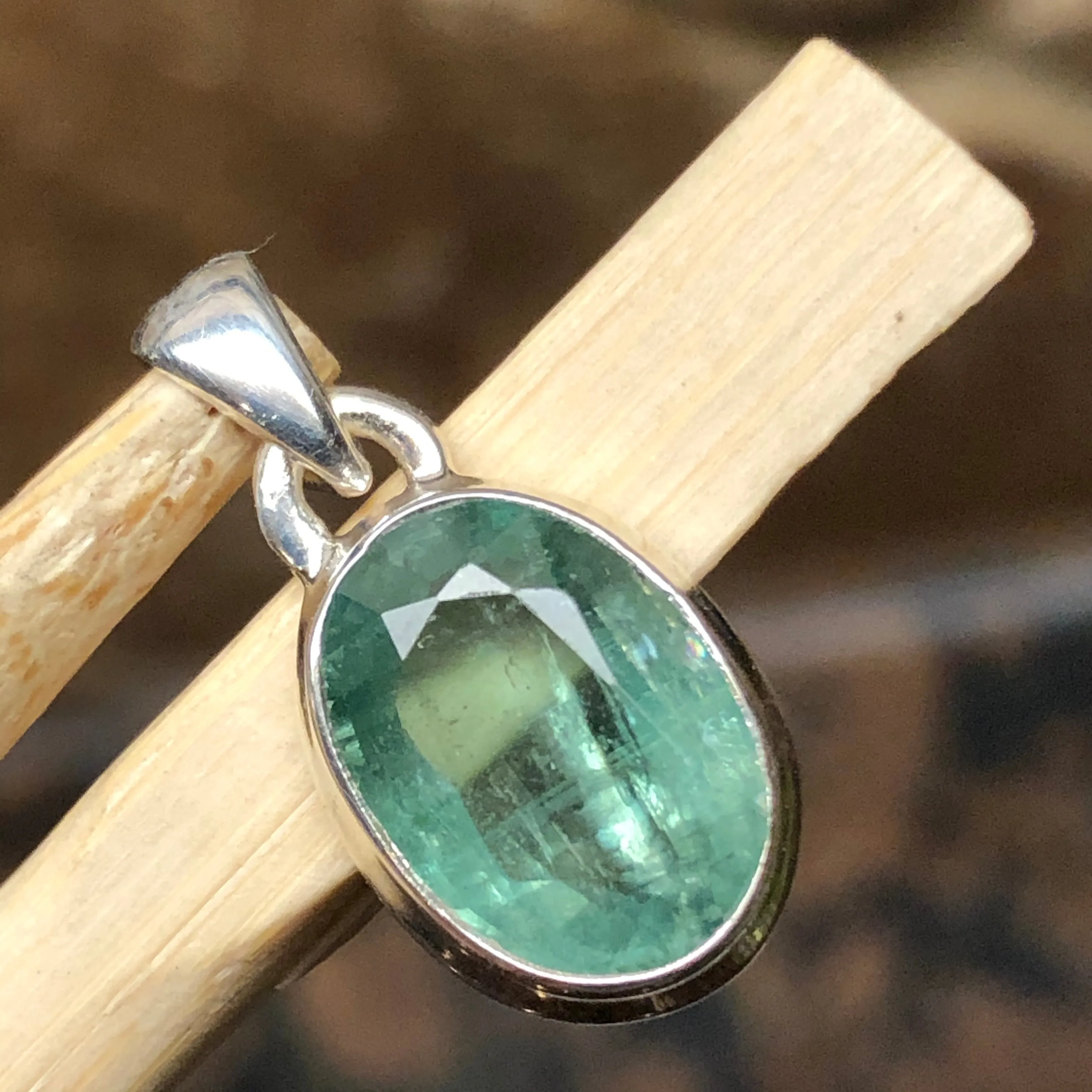 Natural Green Kyanite 925 Solid Sterling Silver Pendant 17mm