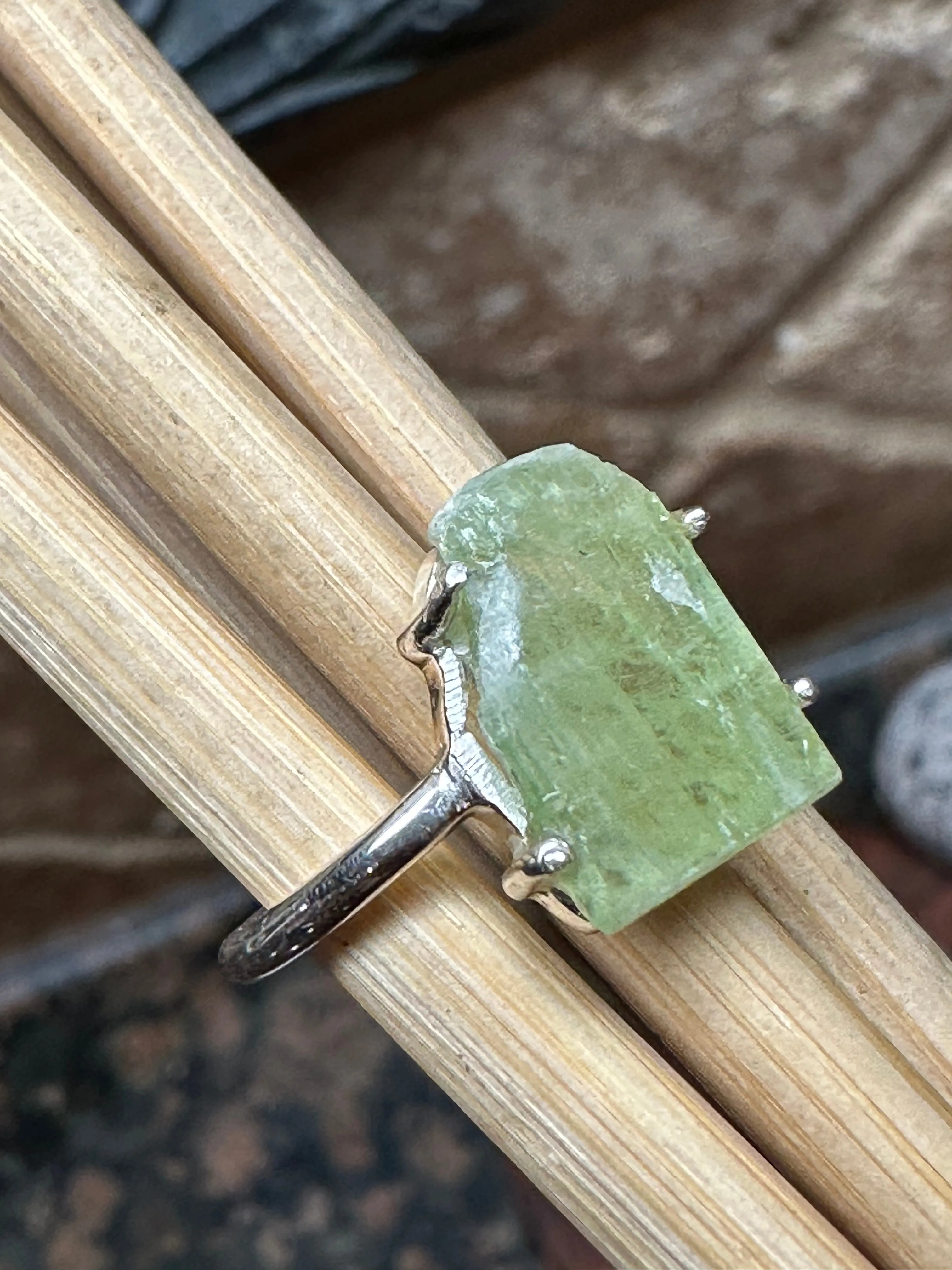 Natural Green Kyanite 925 Solid Sterling Silver Ring Size 6.5