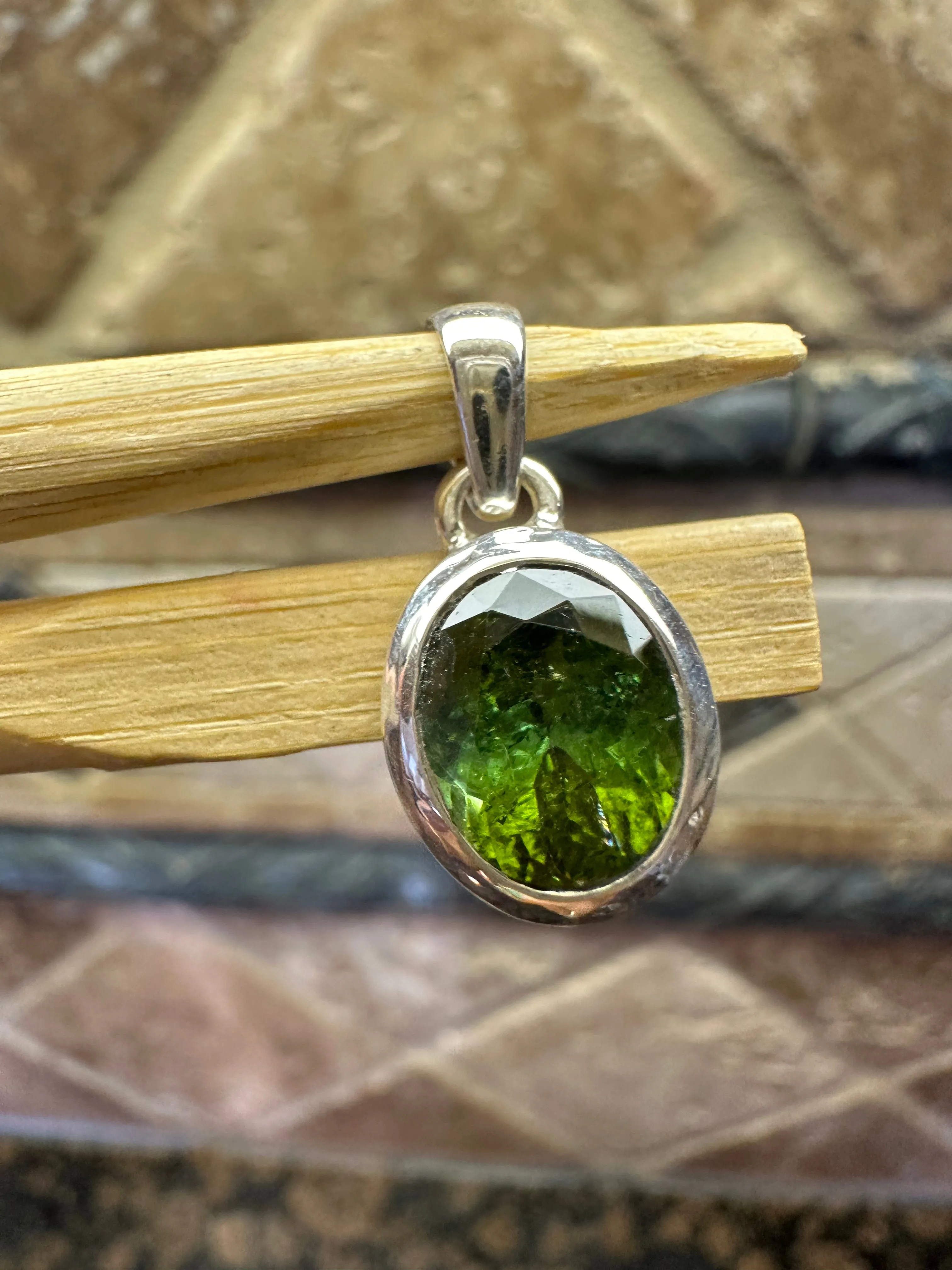 Natural Green Tourmaline 925 Solid Sterling Silver Pendant 20mm