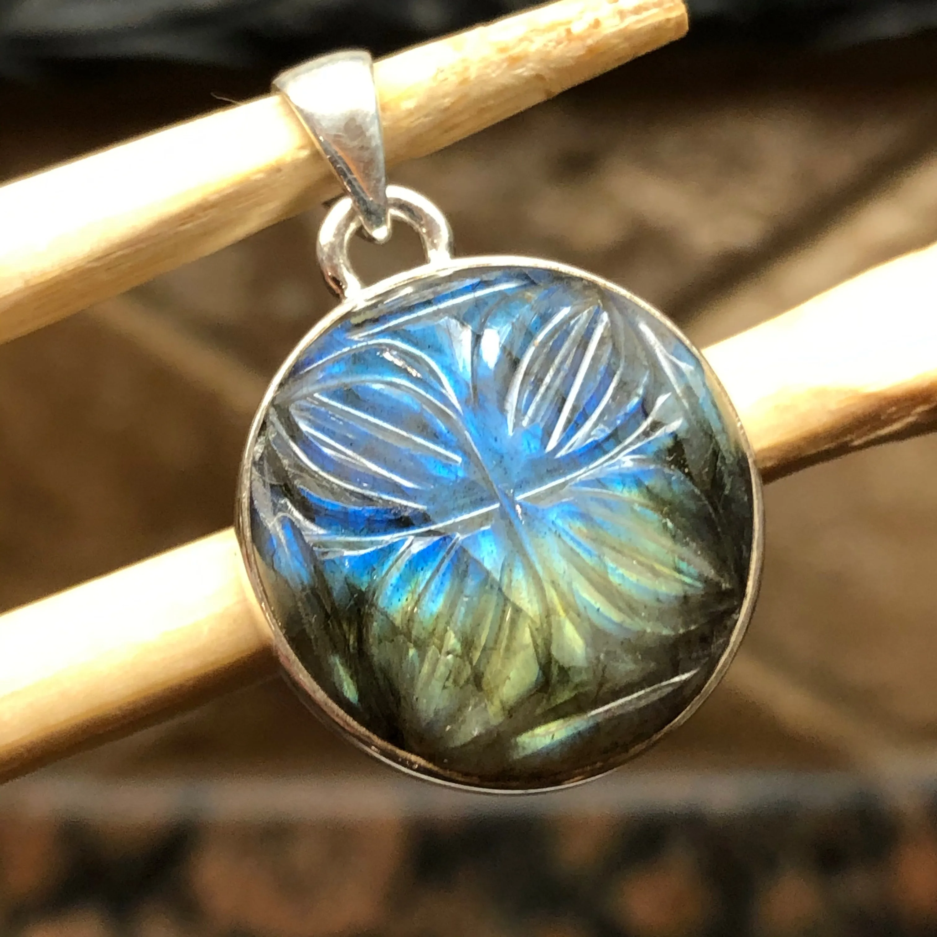 Natural Labradorite 925 Solid Sterling Silver Handcarved Pendant 30mm