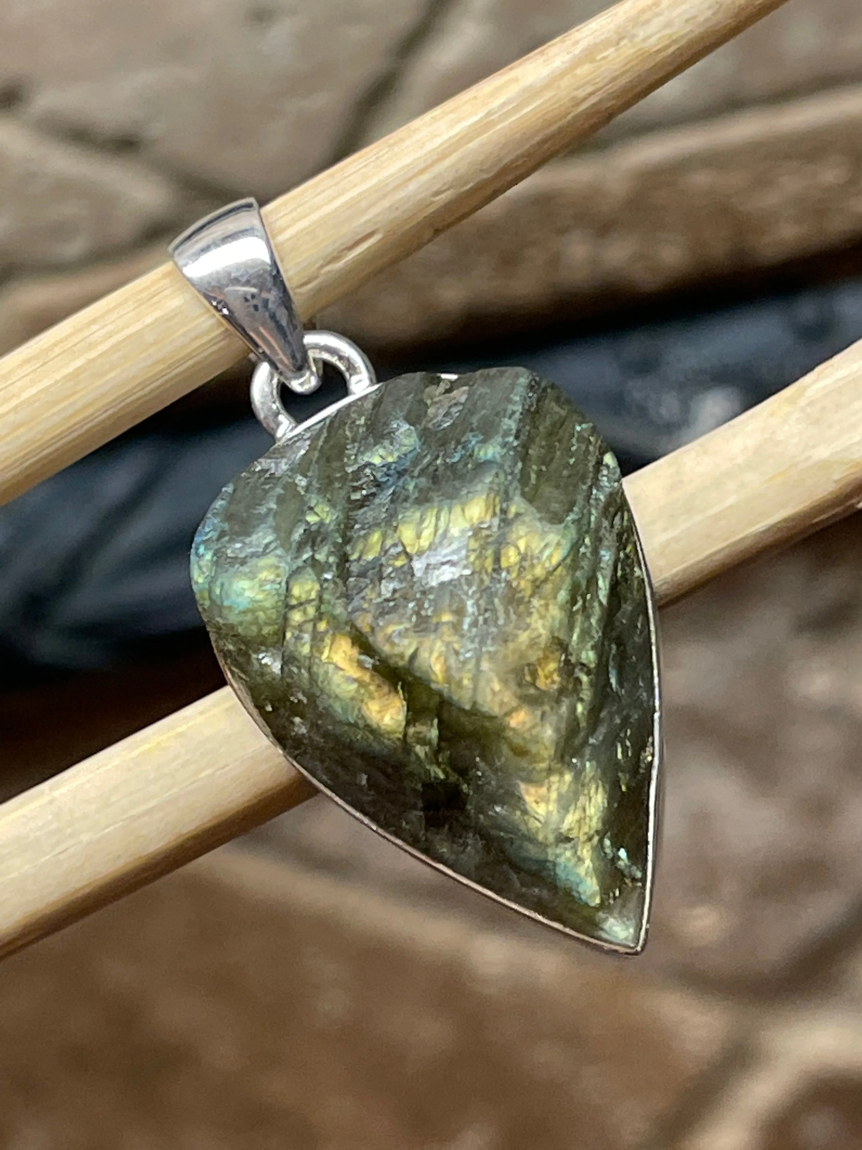 Natural Labradorite 925 Sterling Silver Pendant 40mm