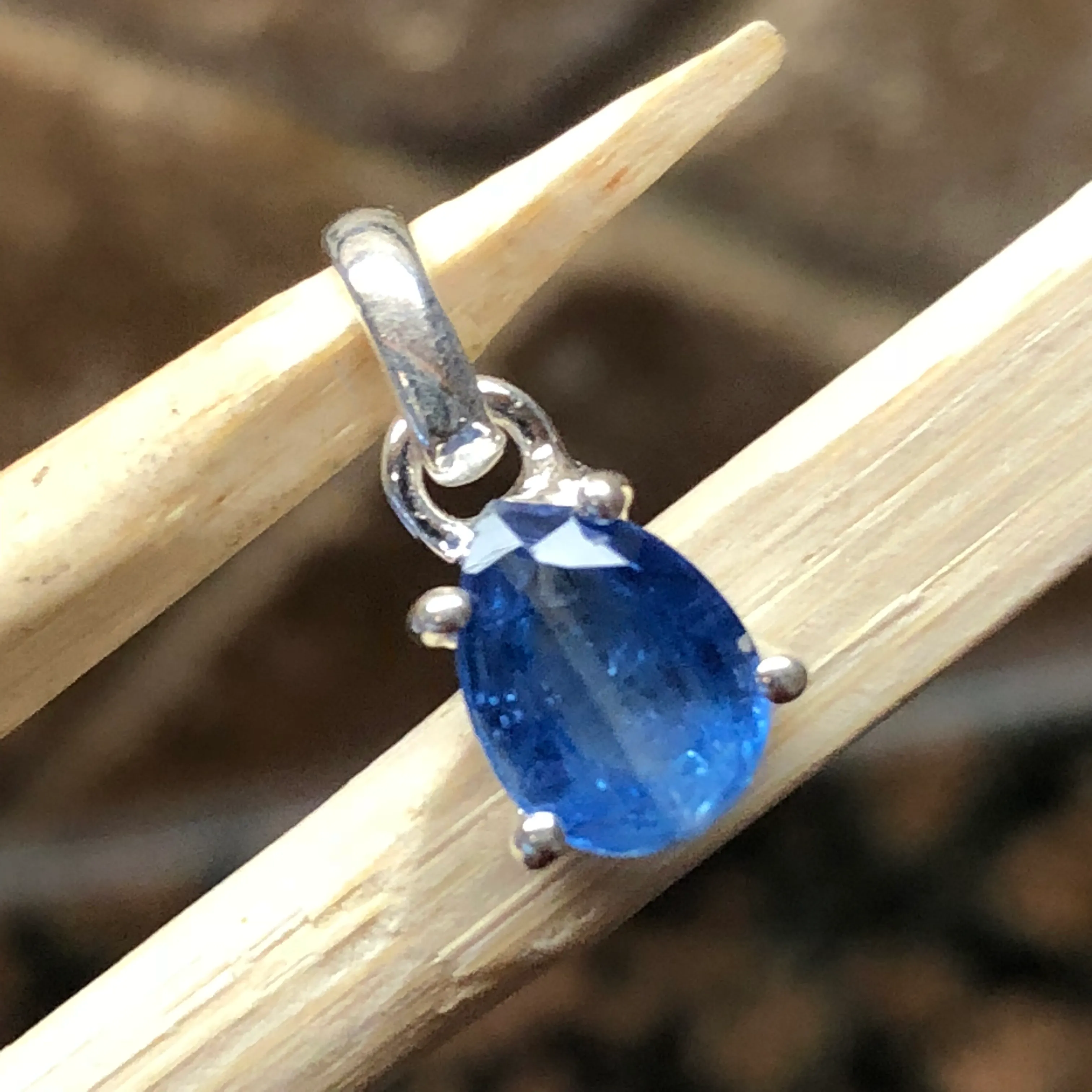 Natural Royal Blue Kyanite 925 Solid Sterling Silver Pendant 15mm