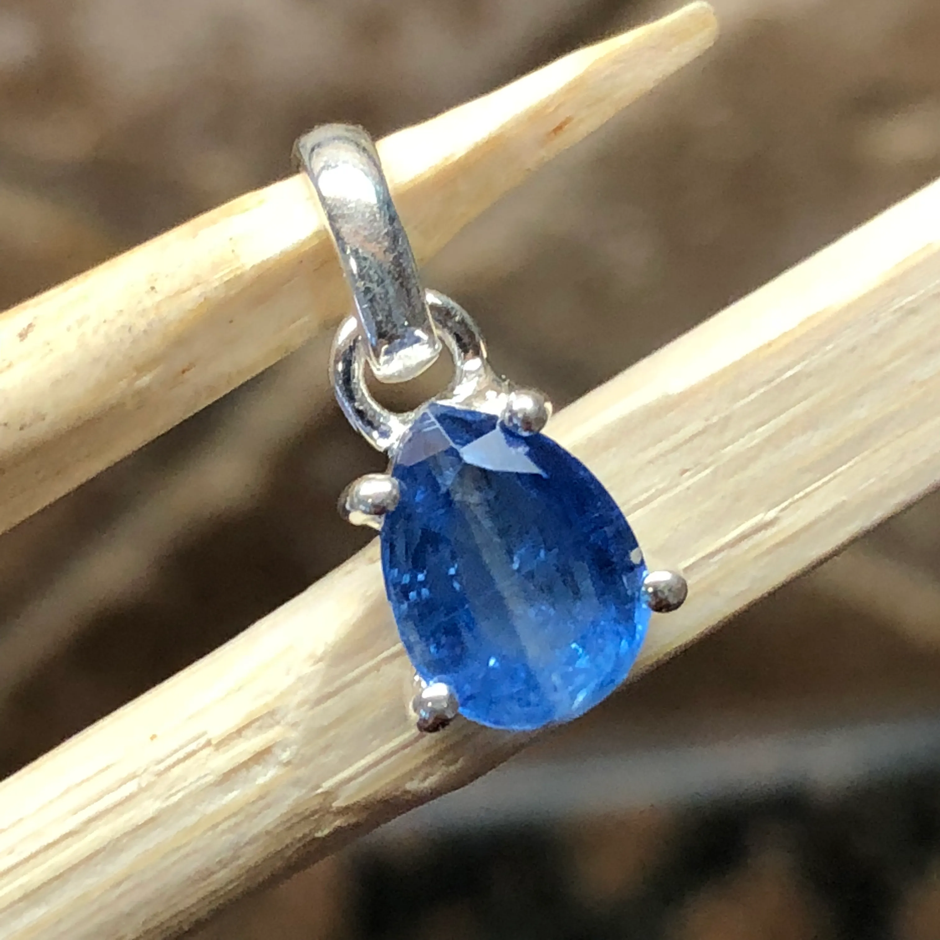 Natural Royal Blue Kyanite 925 Solid Sterling Silver Pendant 15mm