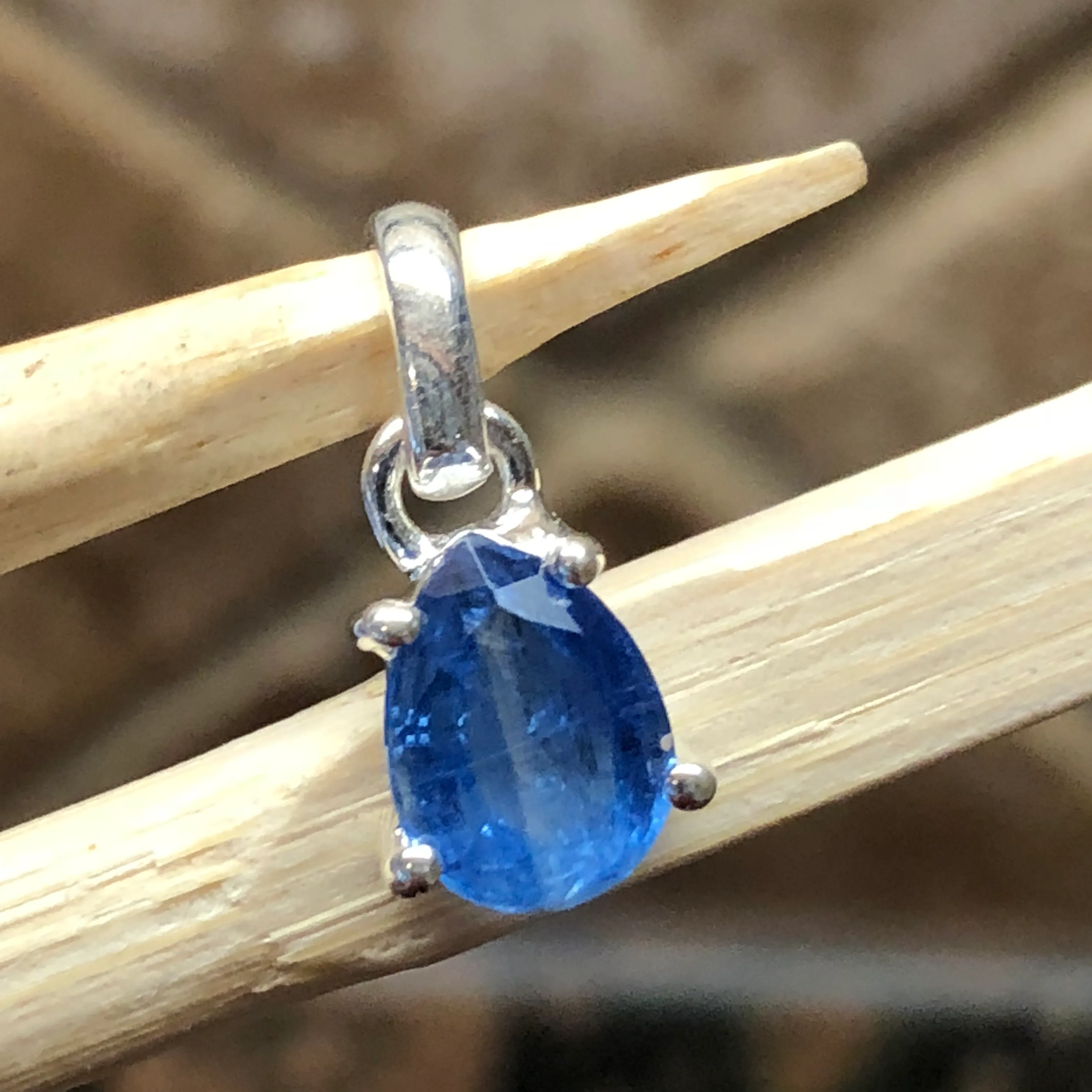 Natural Royal Blue Kyanite 925 Solid Sterling Silver Pendant 15mm