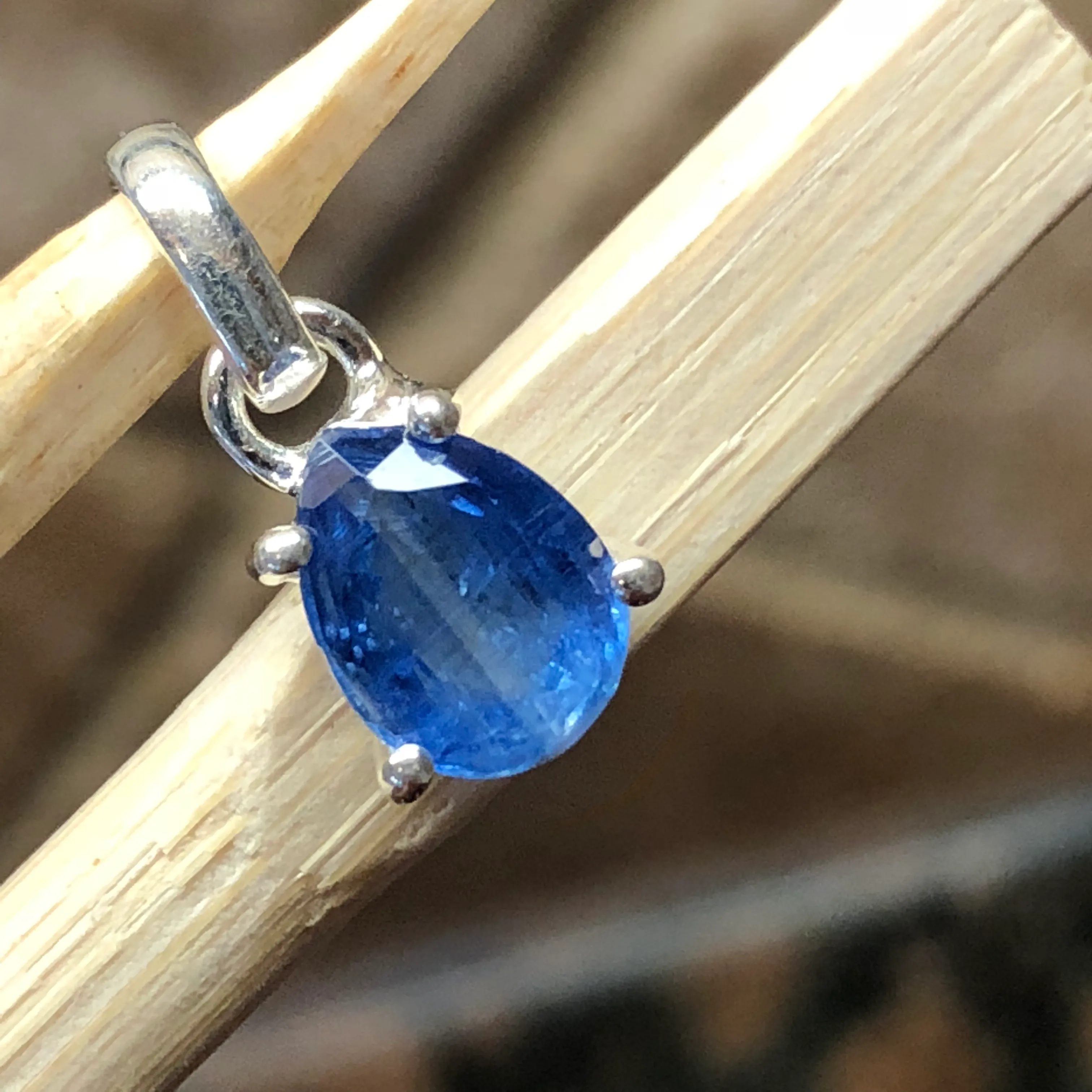 Natural Royal Blue Kyanite 925 Solid Sterling Silver Pendant 15mm