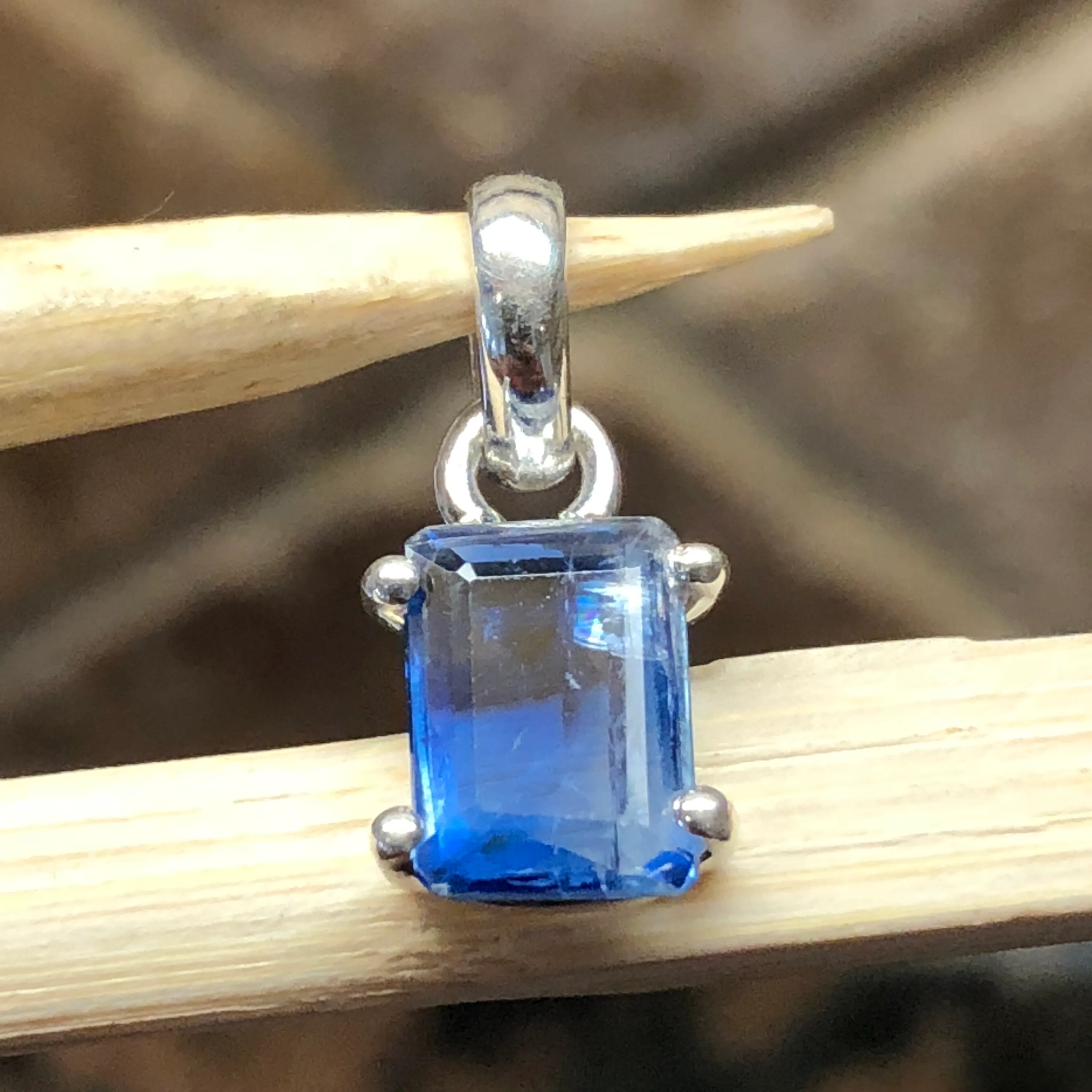 Natural Royal Blue Kyanite 925 Solid Sterling Silver Pendant 18mm