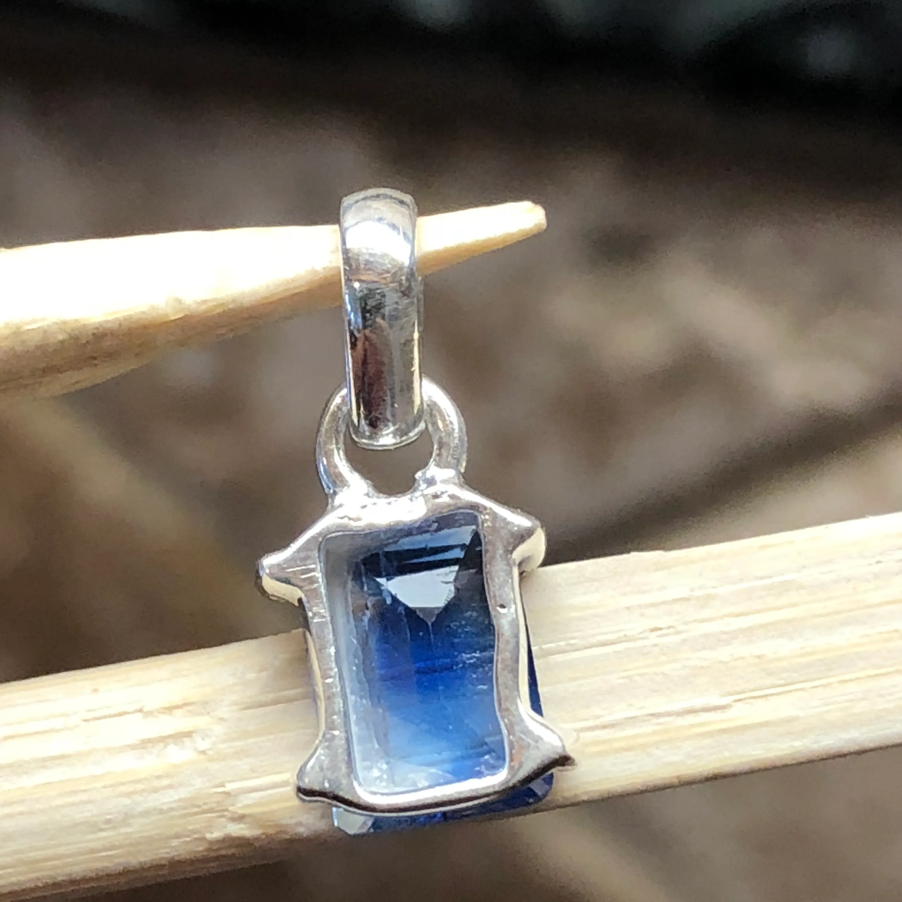 Natural Royal Blue Kyanite 925 Solid Sterling Silver Pendant 18mm