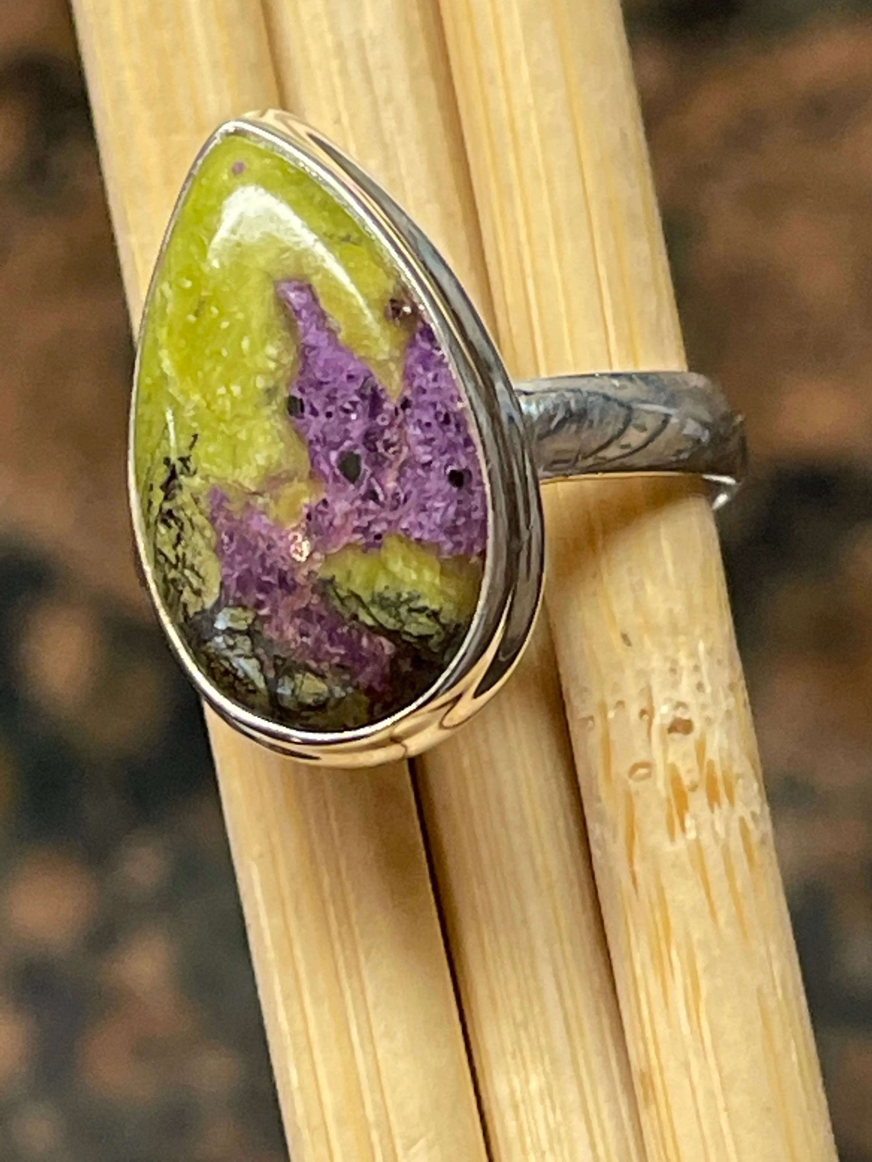 Natural Stichtite Cabochan 925 Solid Sterling Silver Ring Size 9