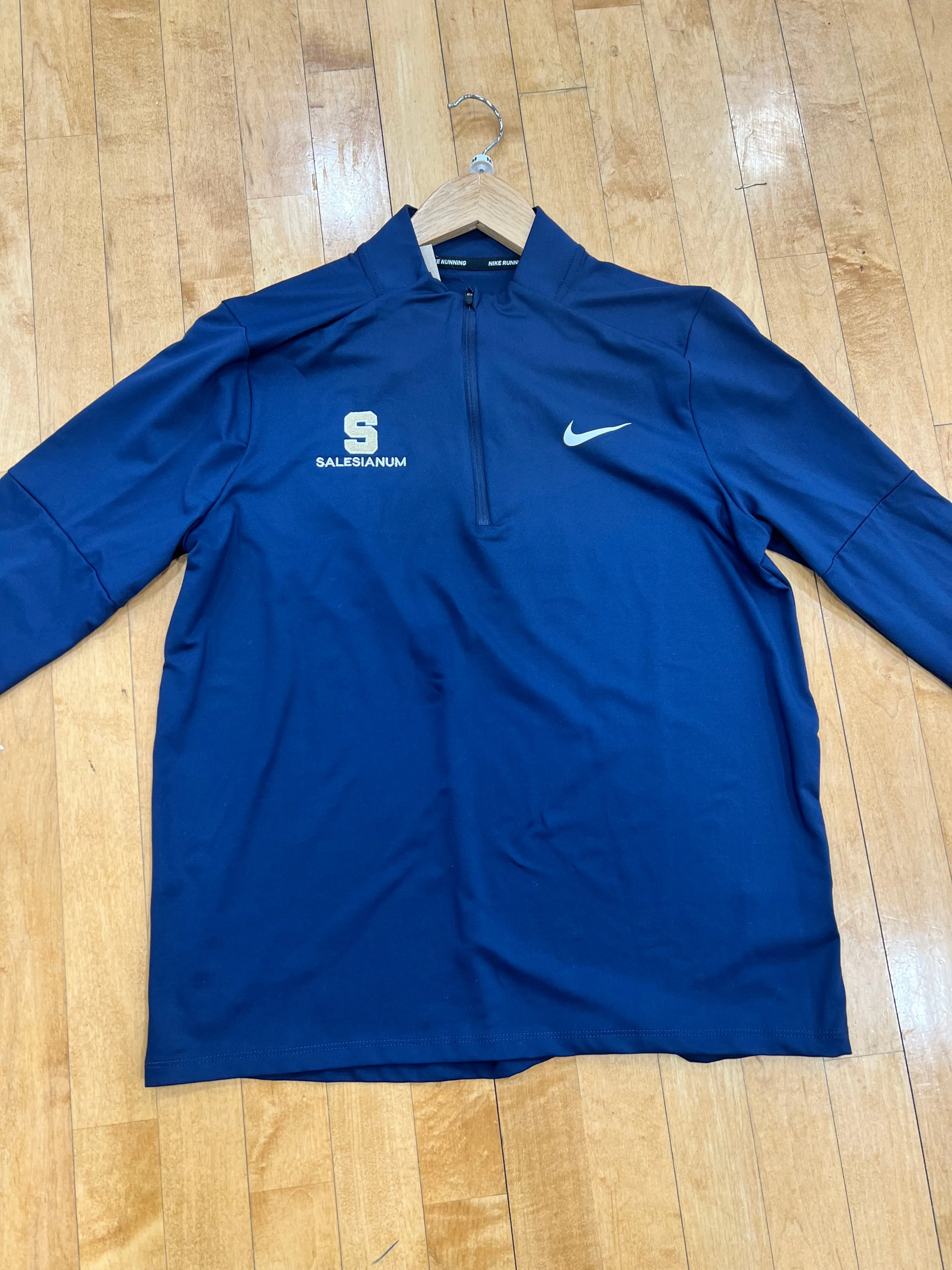 Nike Women's 1/4 Zip pullover