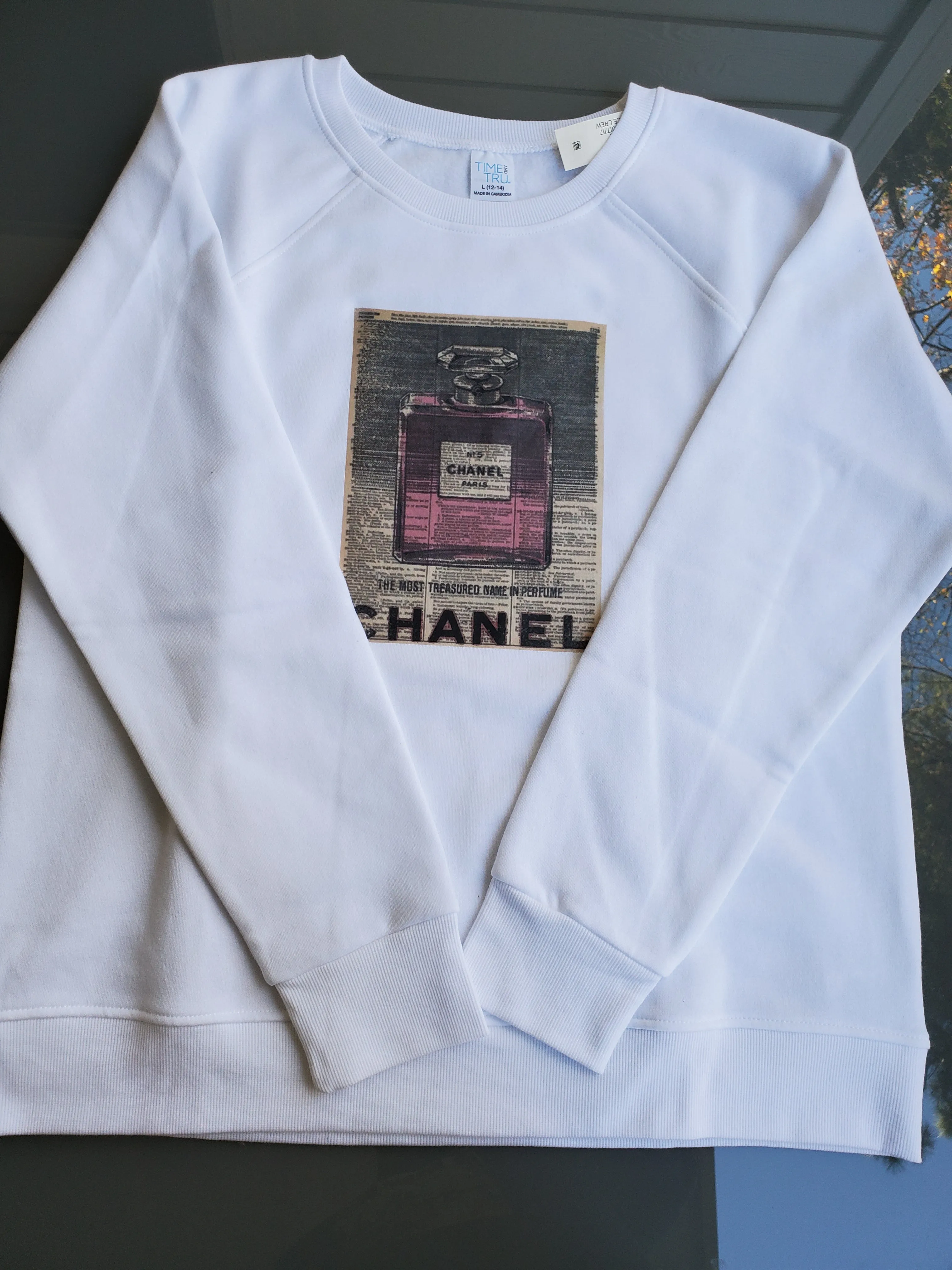 No.5 News Women's Sweatshirt