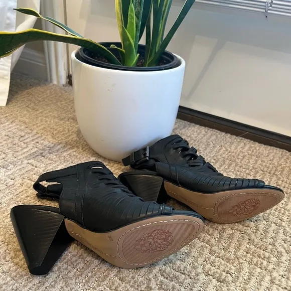 NWOT Vince Camuto Women's Emore Leather Sandal Heel in Black | Poshmark