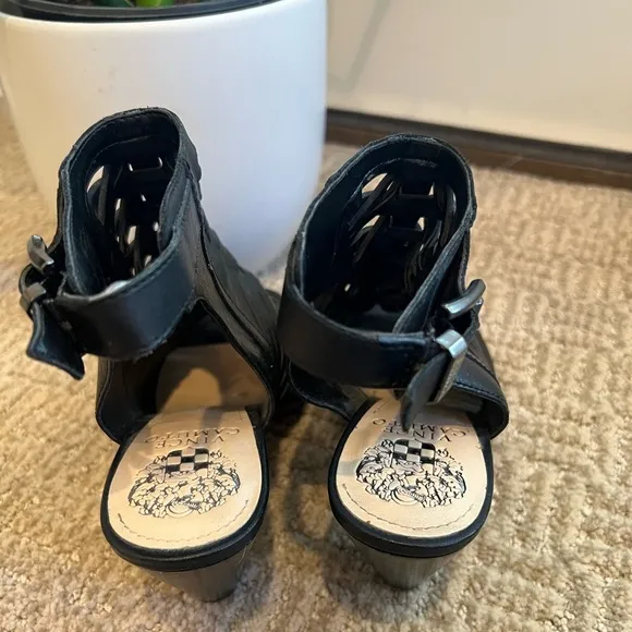 NWOT Vince Camuto Women's Emore Leather Sandal Heel in Black | Poshmark