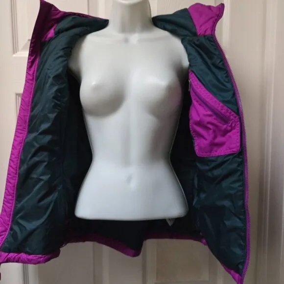 Patagonia Women's Purple Lightweight Hooded Jacket Sz S