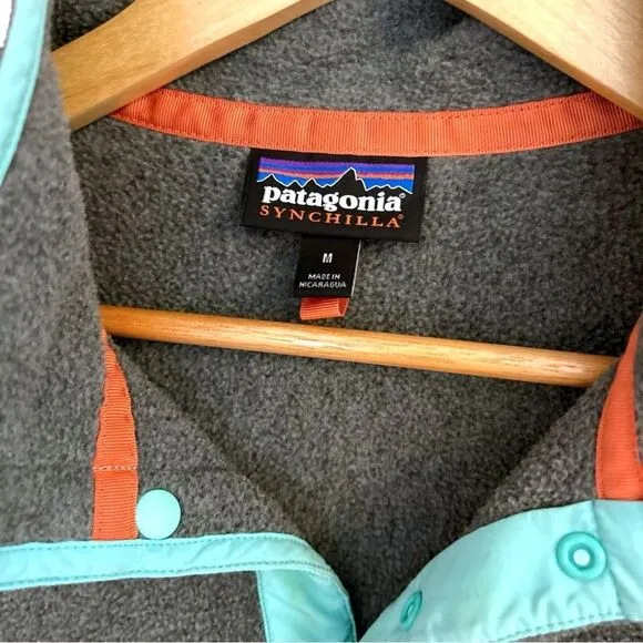 Patagonia Women's Lightweight Synchilla Snap-T Pullover in Gray &amp; Teal, Medium