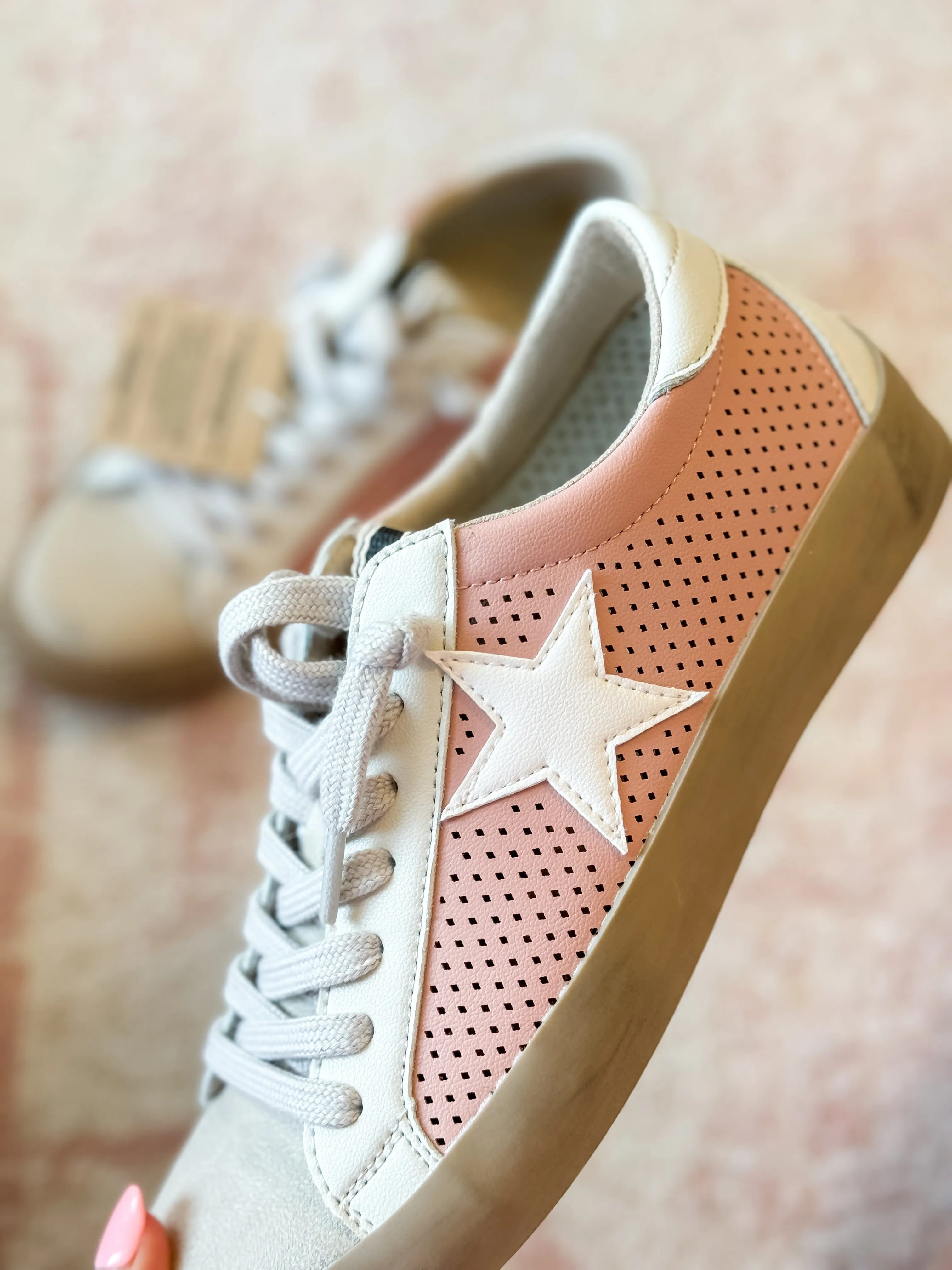 Paula Sneaker in Mauve Perf