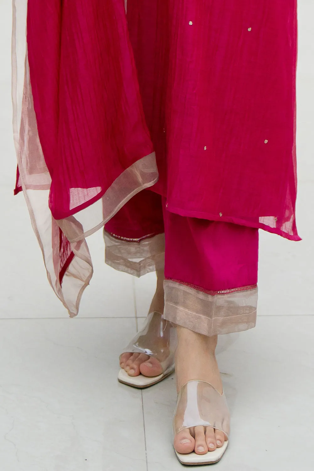 Resham Embroidered Hot Pink Kurta Set In Handwoven Chanderi