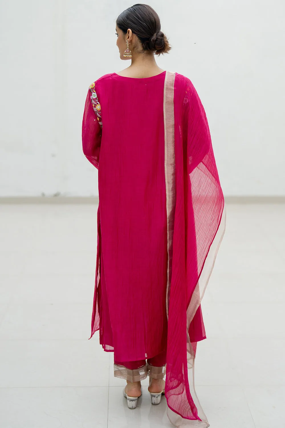 Resham Embroidered Hot Pink Kurta Set In Handwoven Chanderi