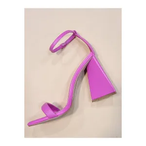 Retro Vibing Casual Heel in Hot Pink