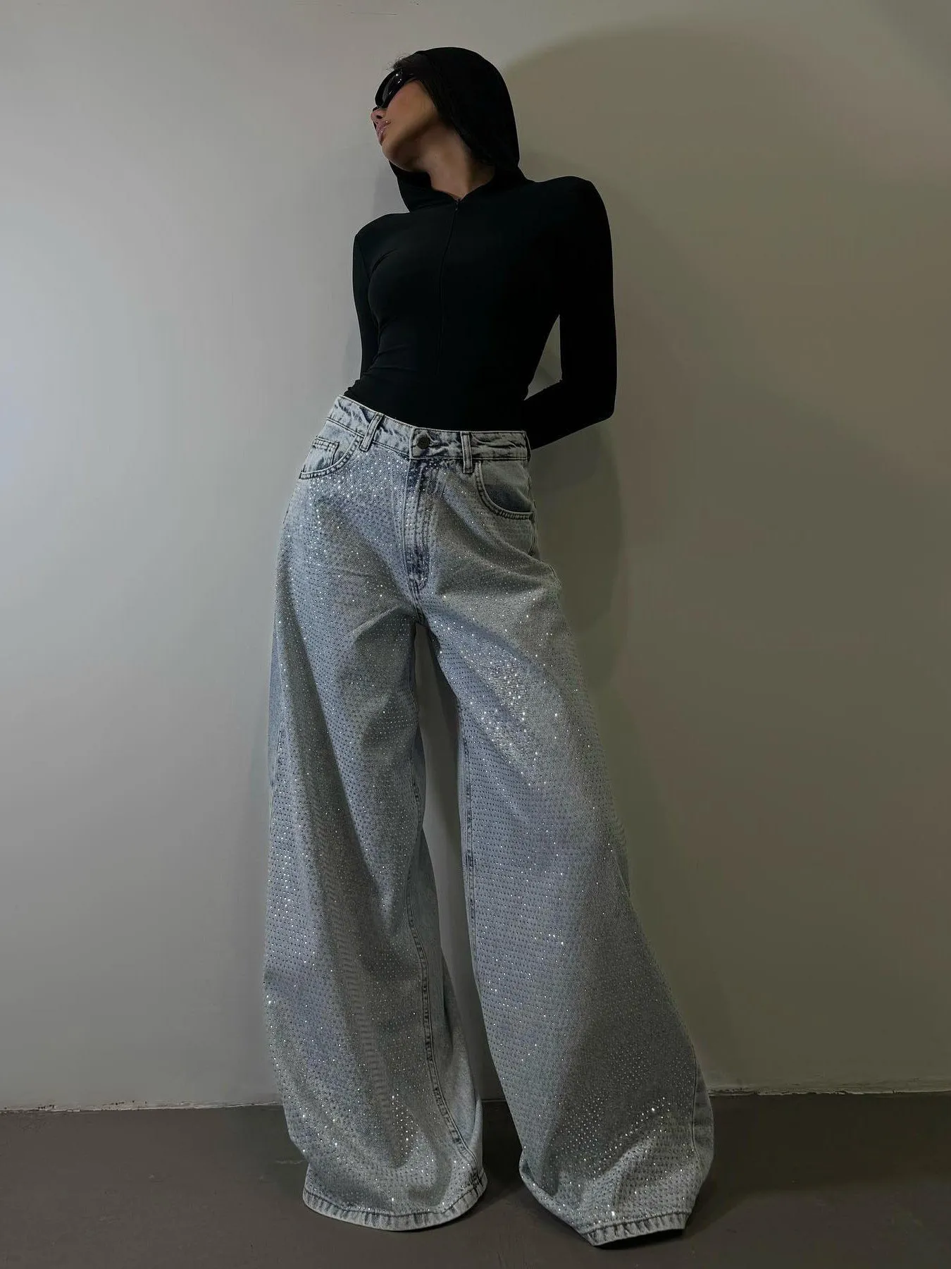 Rhinestone Loose High Waist Jeans