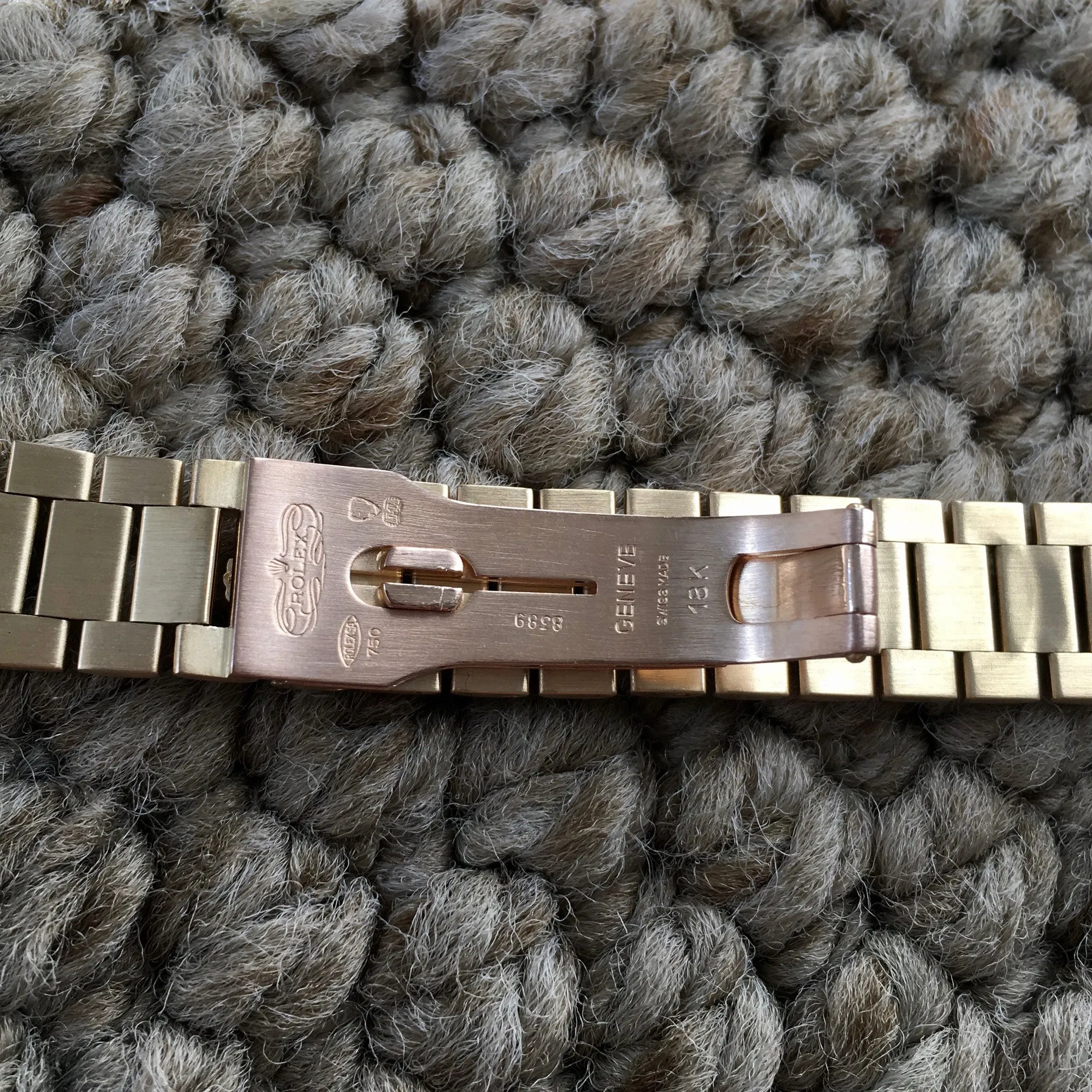 Rolex Ladies President 68278 Midsize Datejust 31mm 18K Yellow Gold Tapestry Champagne Wristwatch