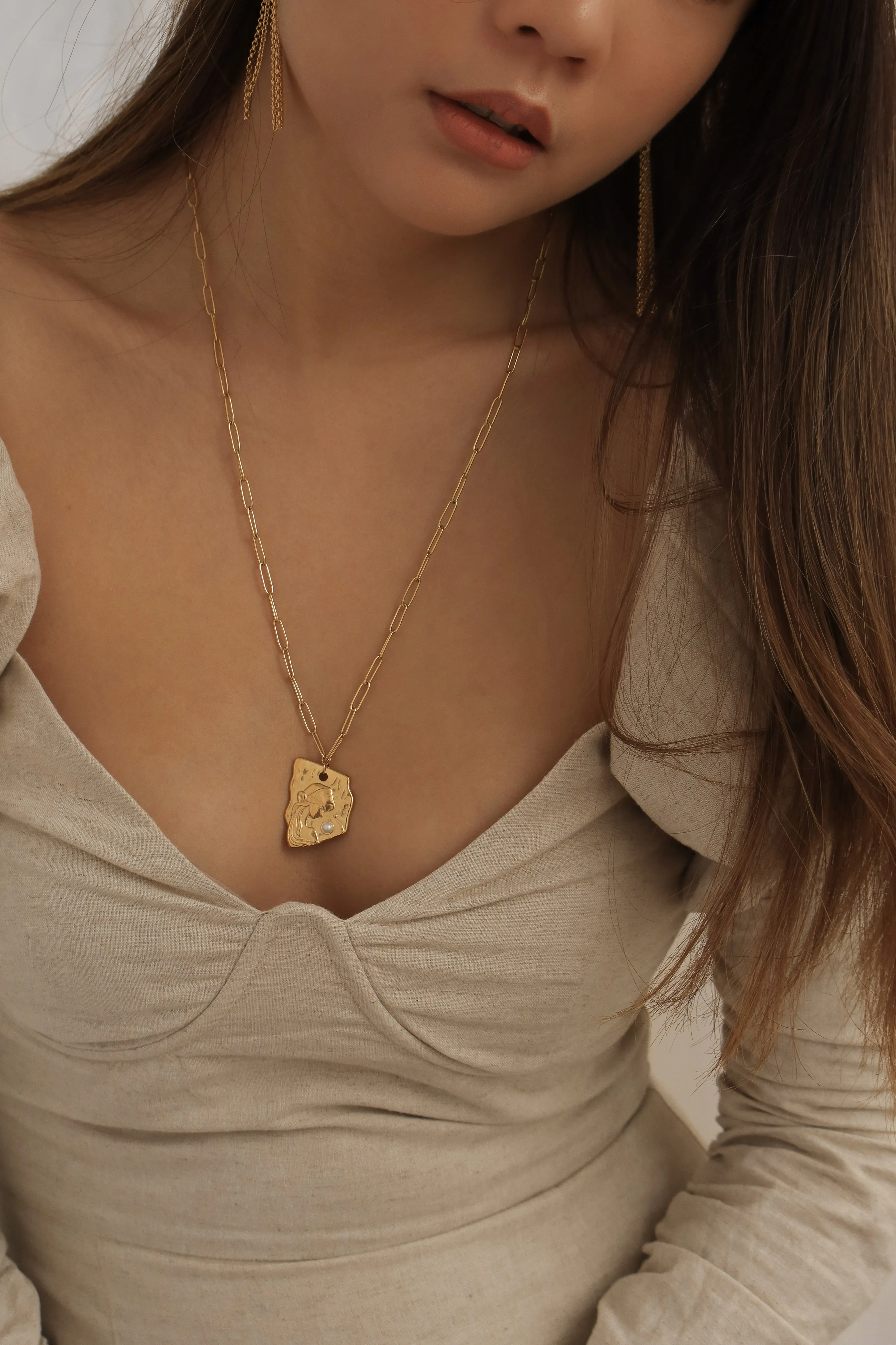 Rome Penant Necklace