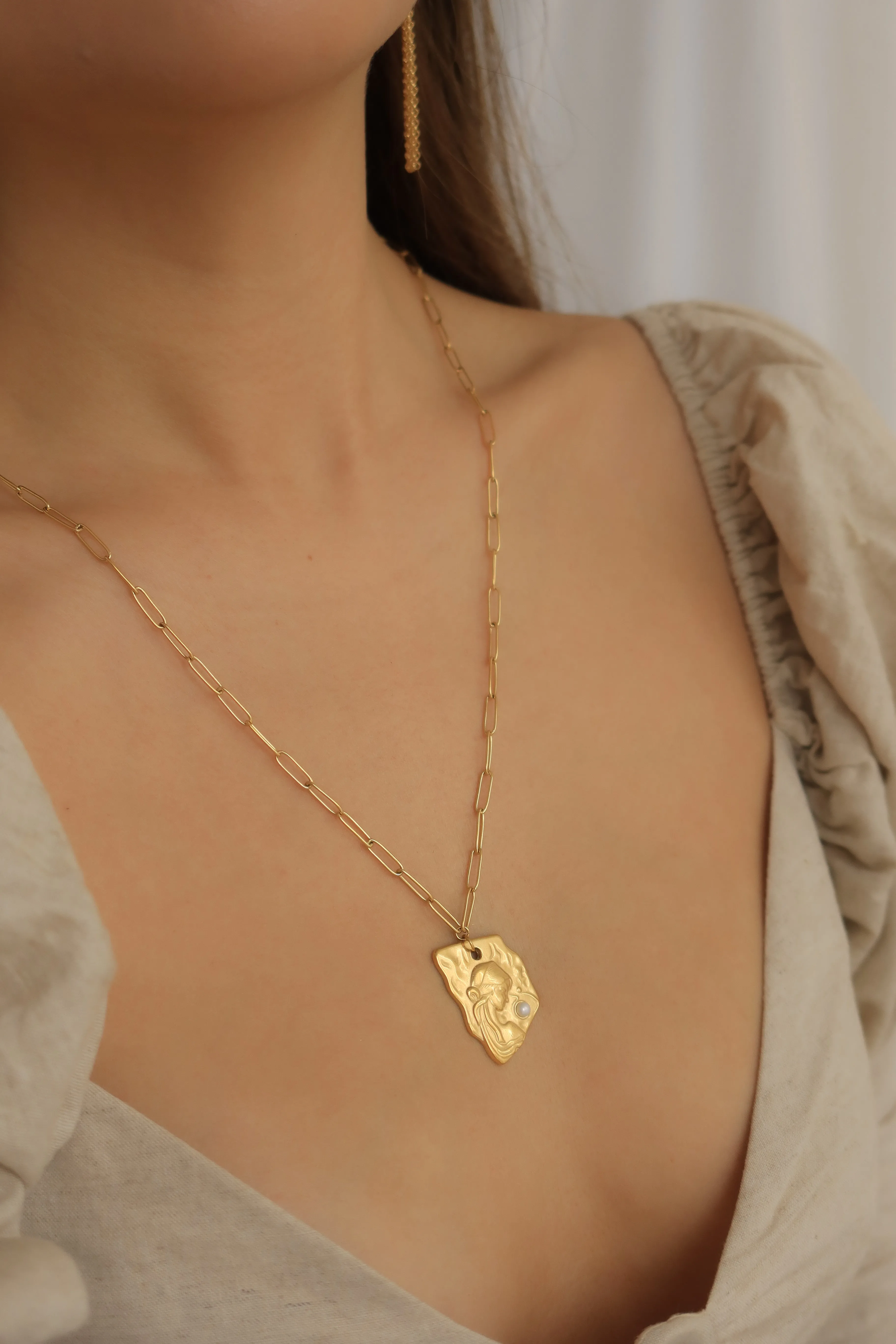 Rome Penant Necklace