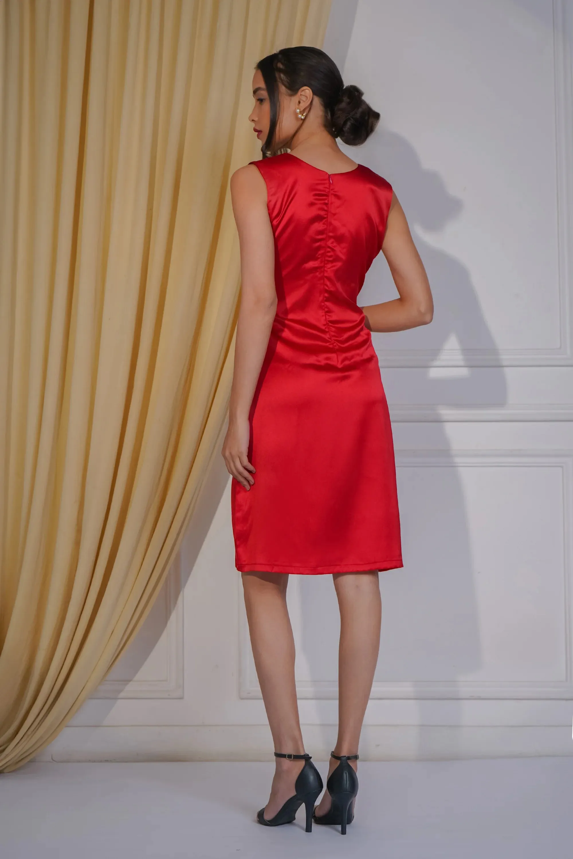 Satin Charm, Red