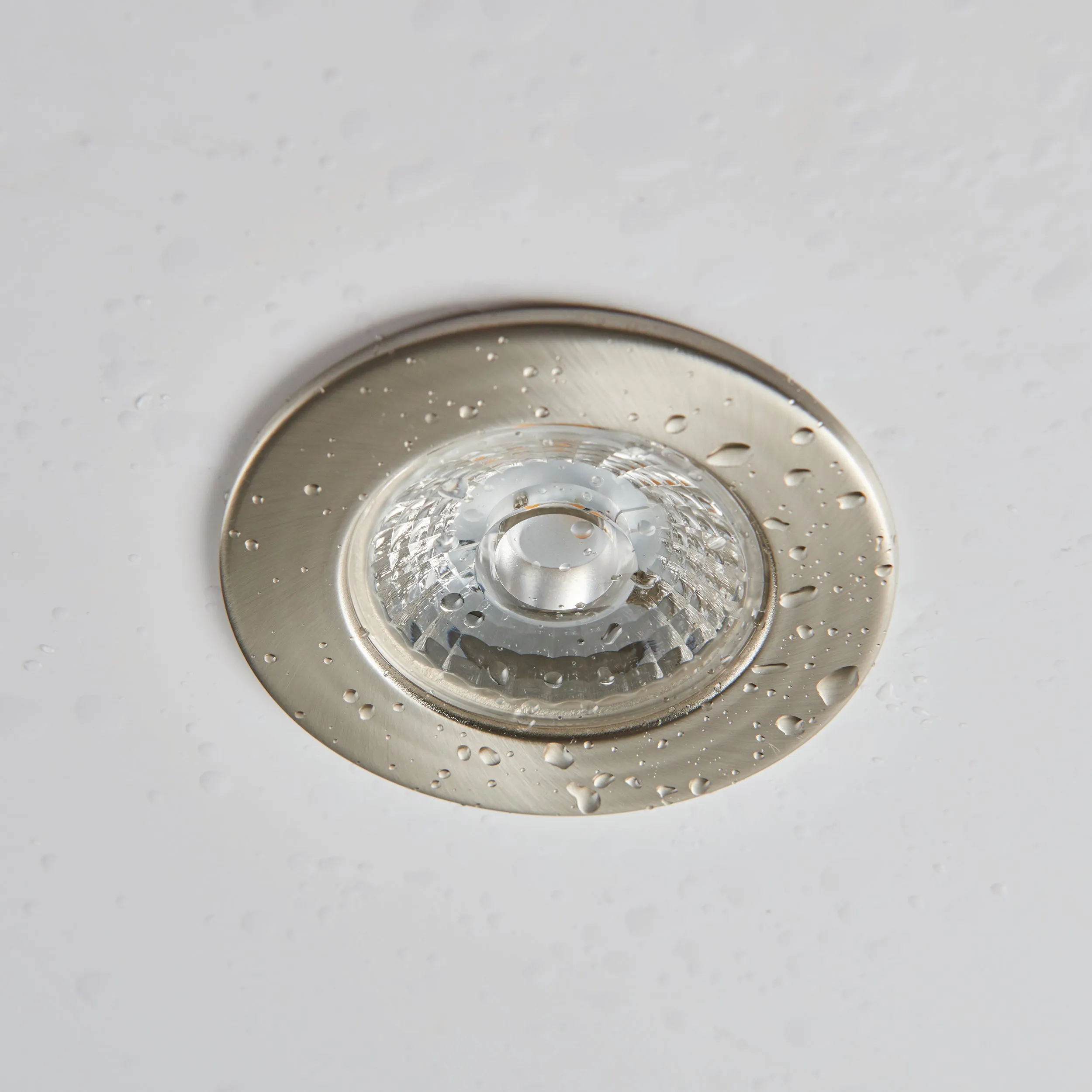 Saxby 74709 ShieldECO 800 IP65 8.5W Satin nickel effect plate & clear acrylic 8.5W LED module (SMD 2835) Warm White