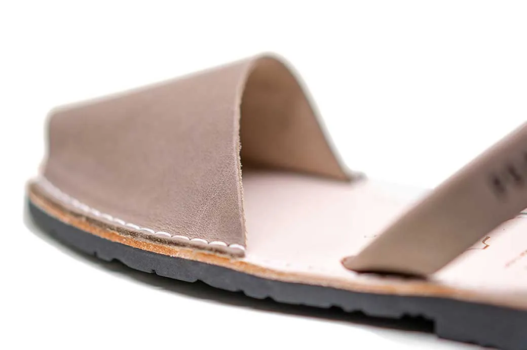 Taupe Pons